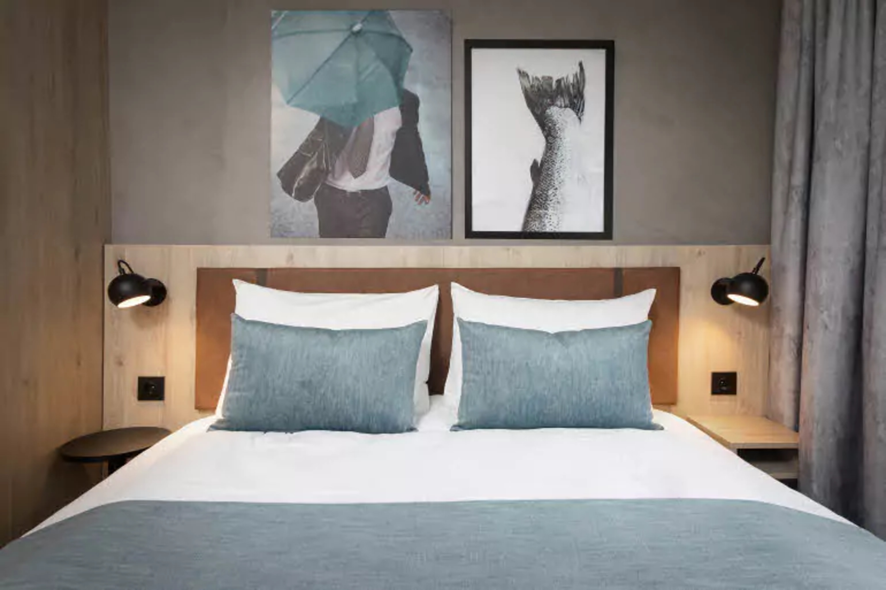 Double Queen Size Bed