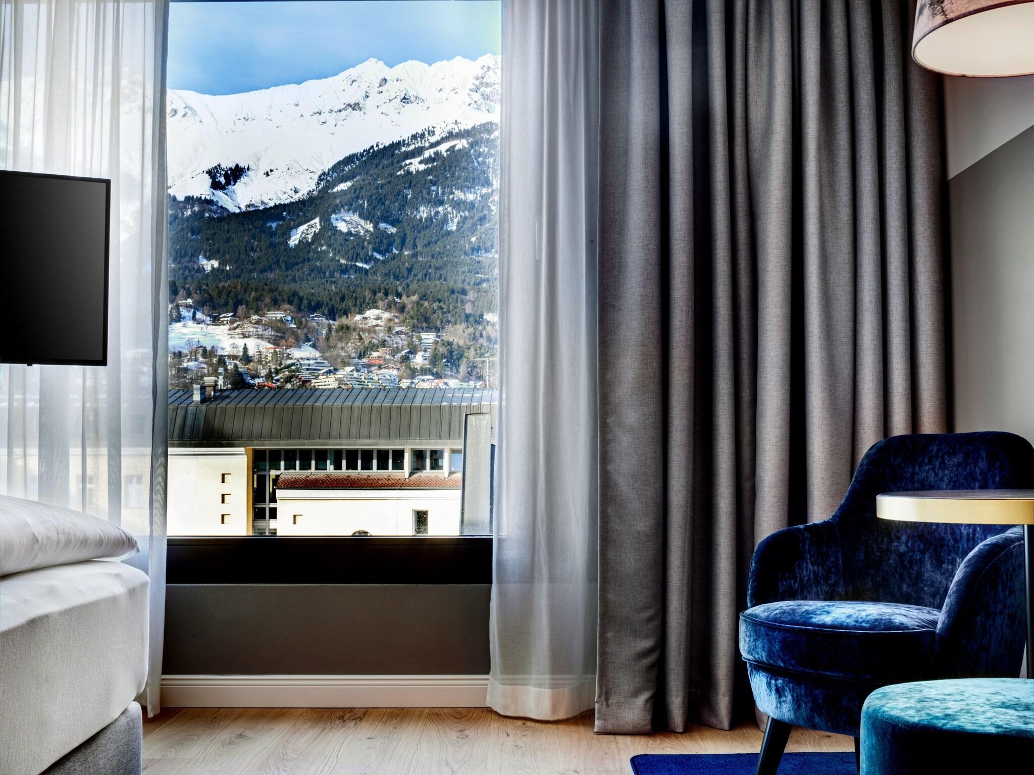 Double Queen Size Bed