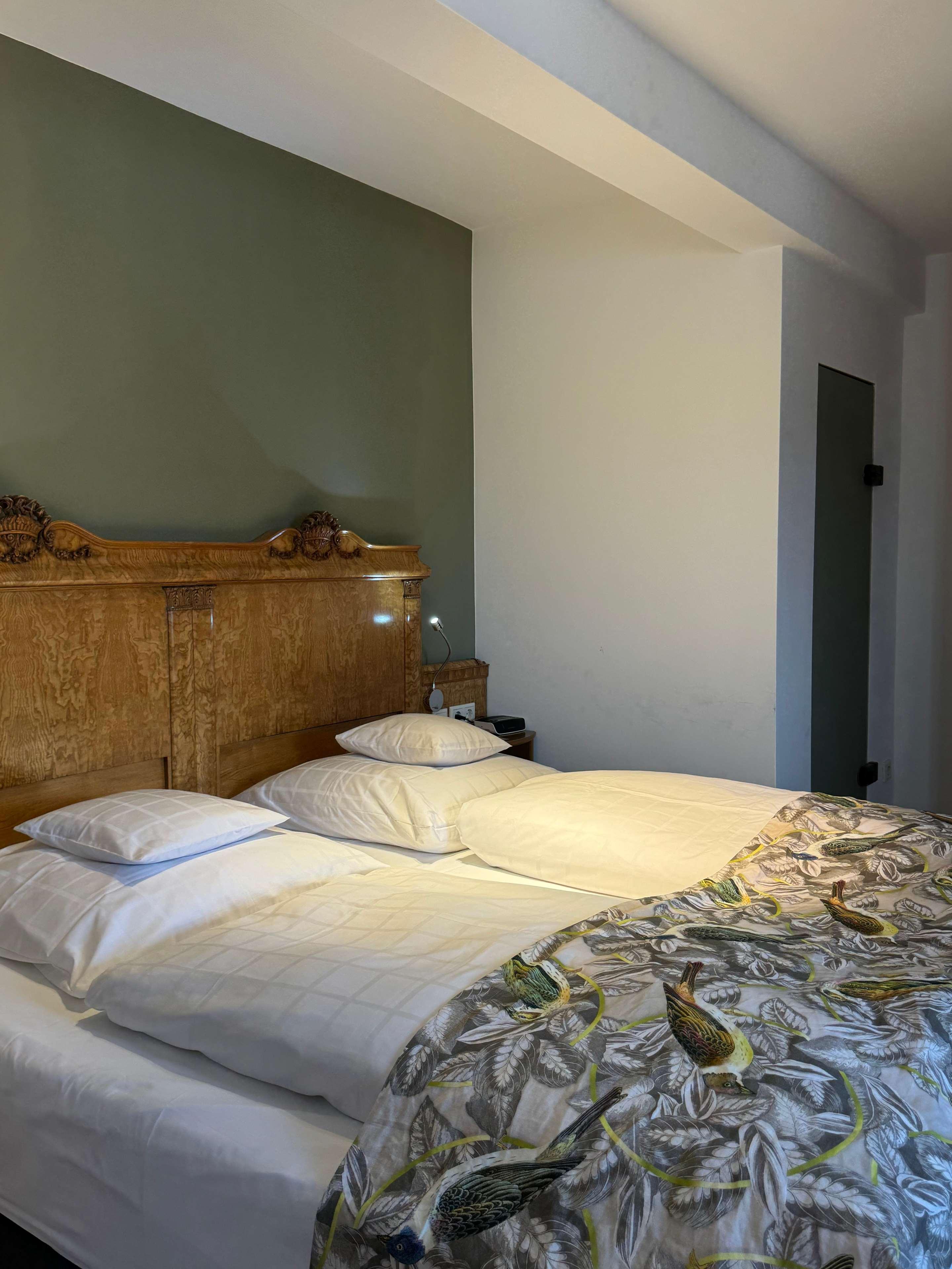 Junior Suite King Size Bed