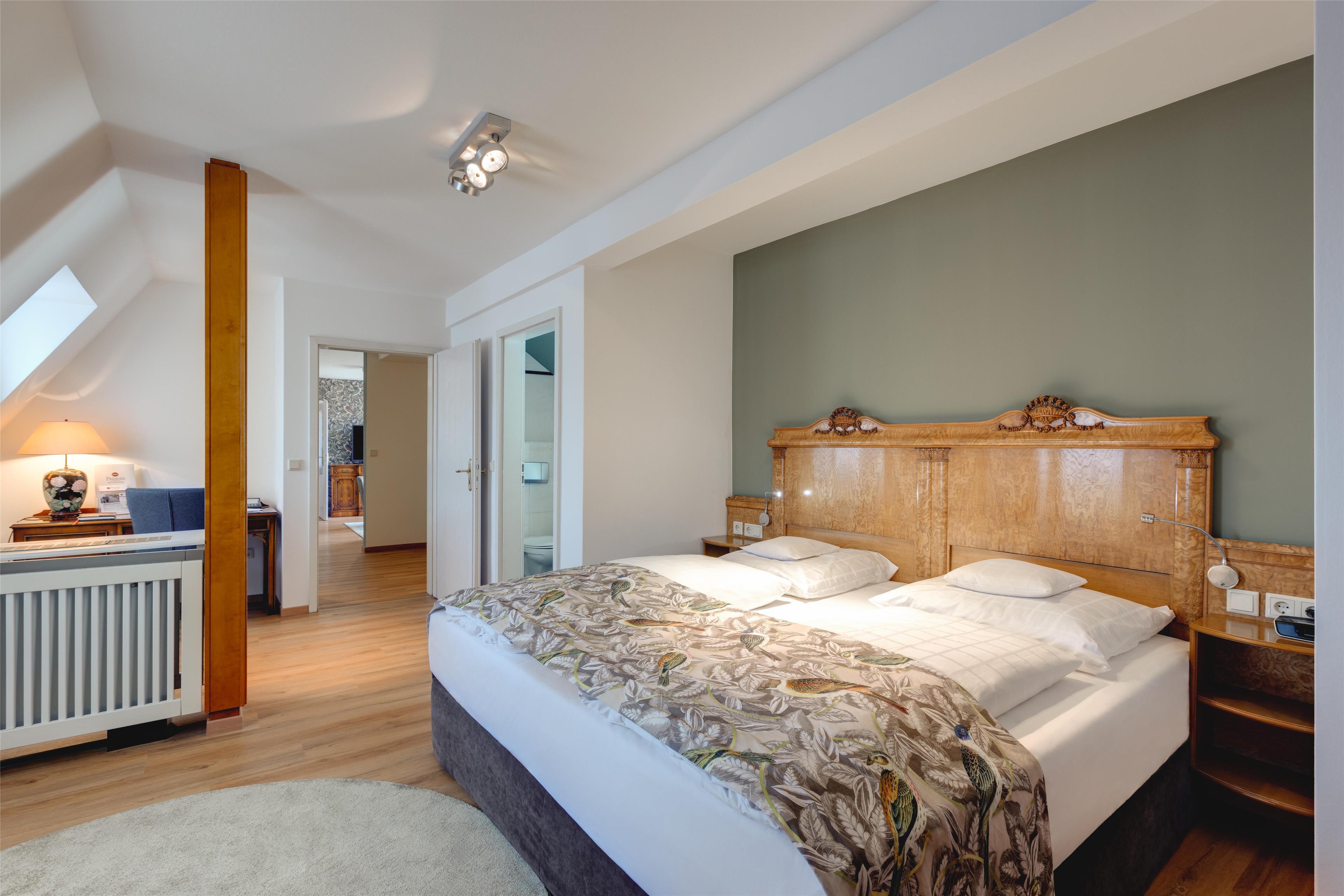 Junior Suite King Size Bed