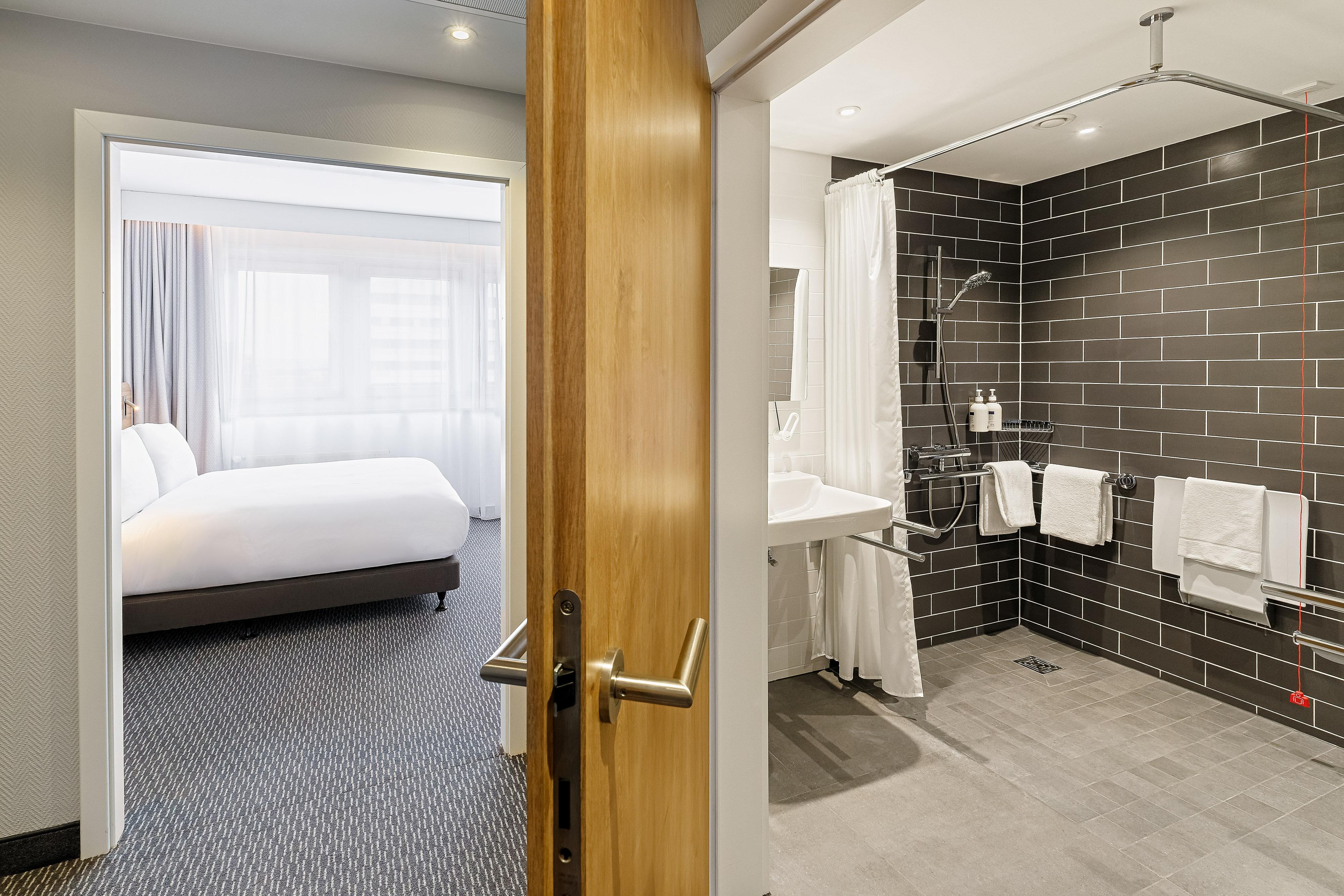 Double Accessible-queen Size Bed