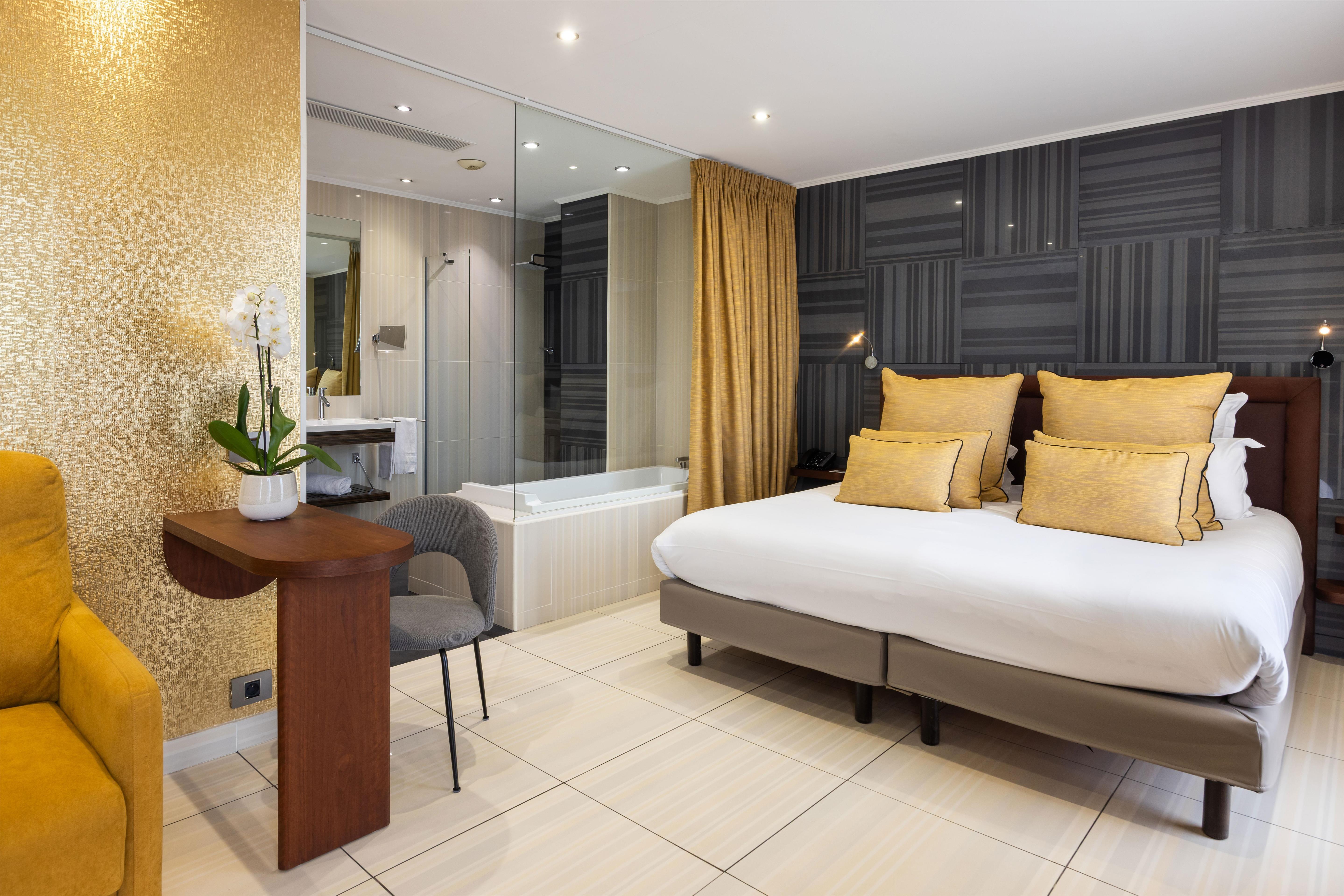 Junior Suite King Bed Non Smoking