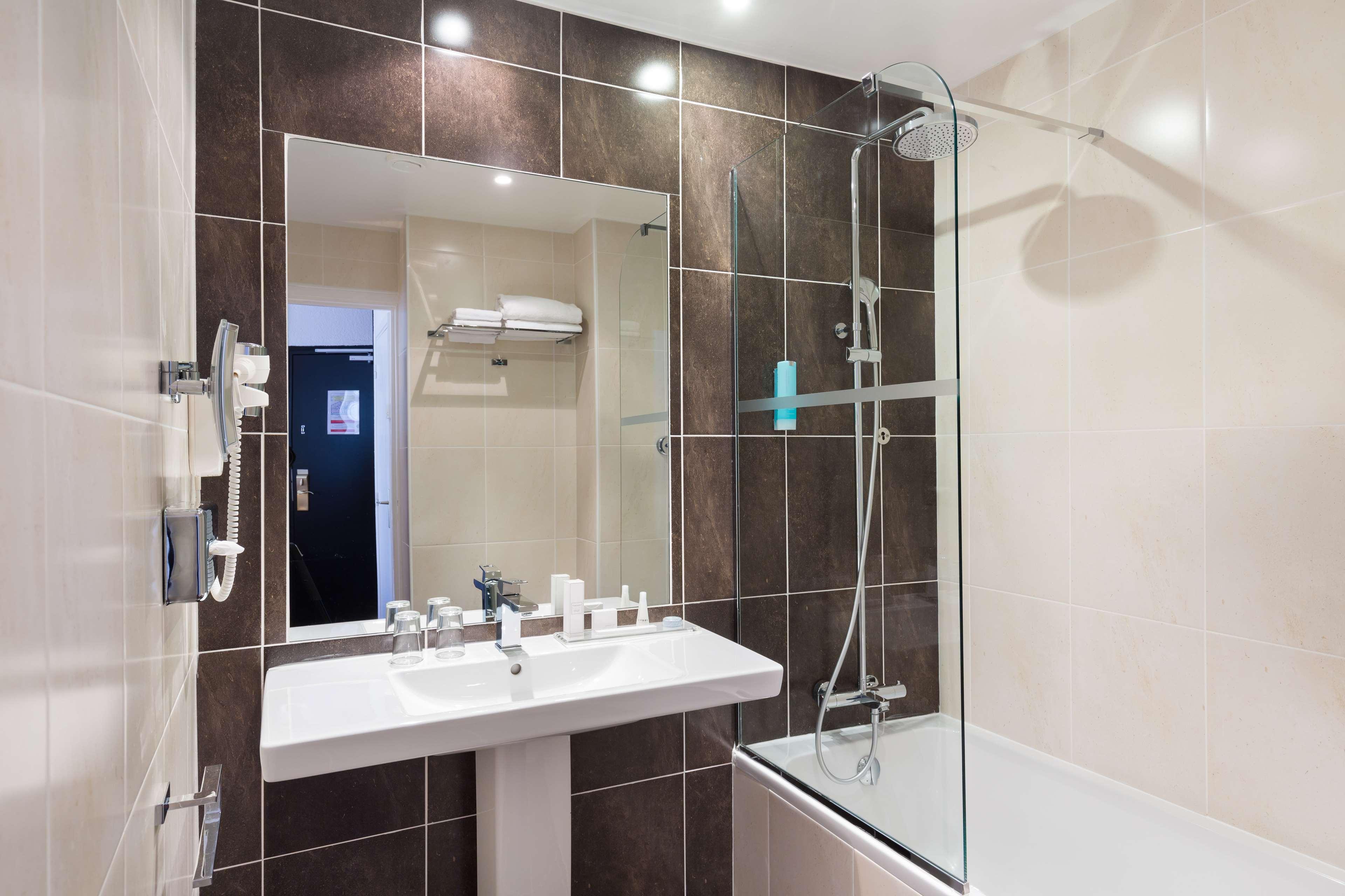 Double King Bed Non Smoking