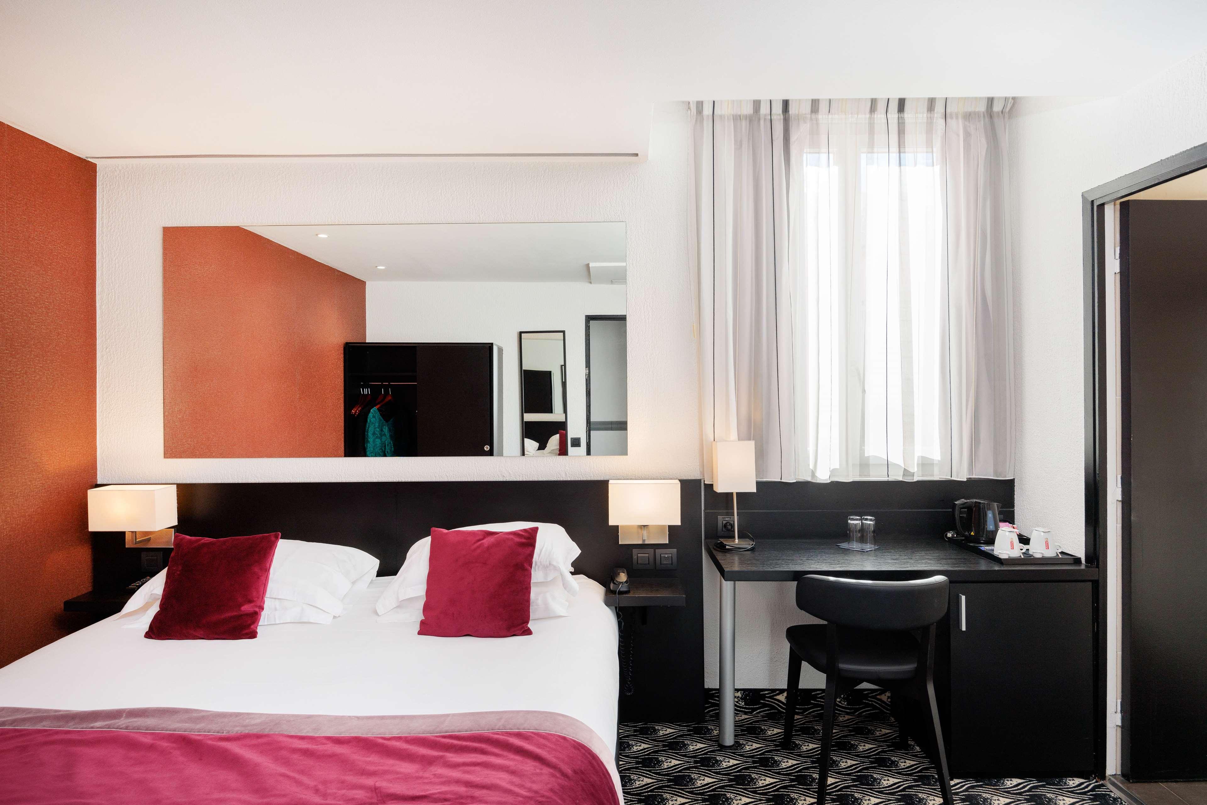 Double King Bed Non Smoking