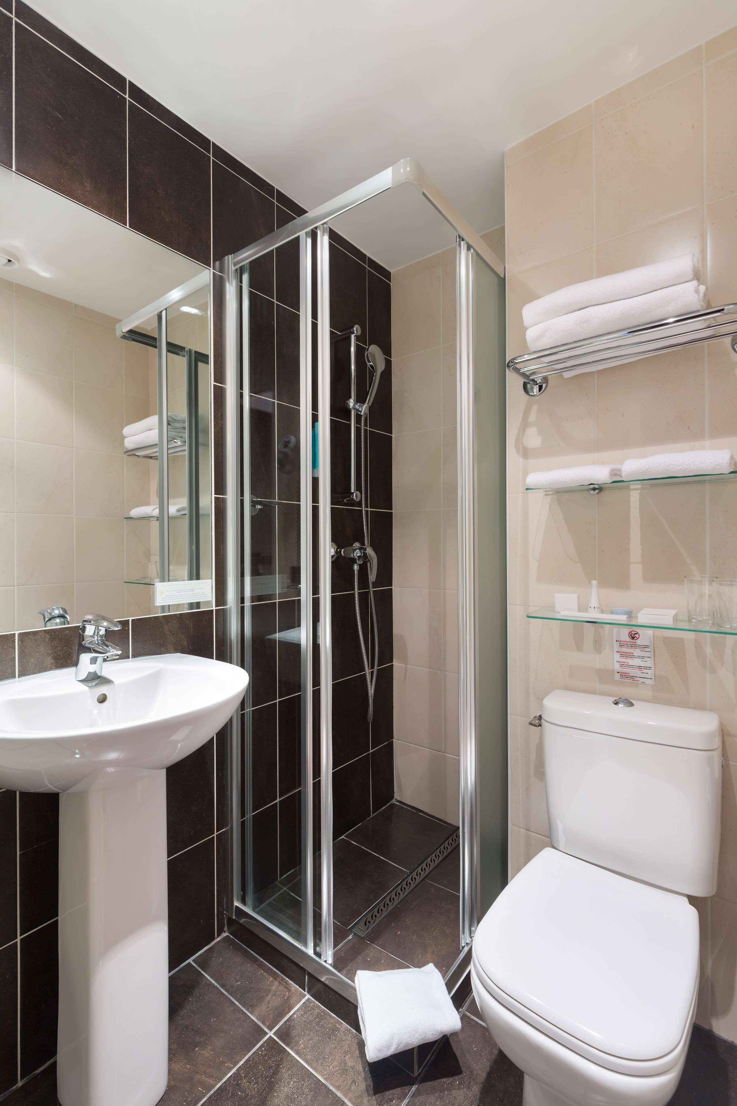 Double King Bed Non Smoking