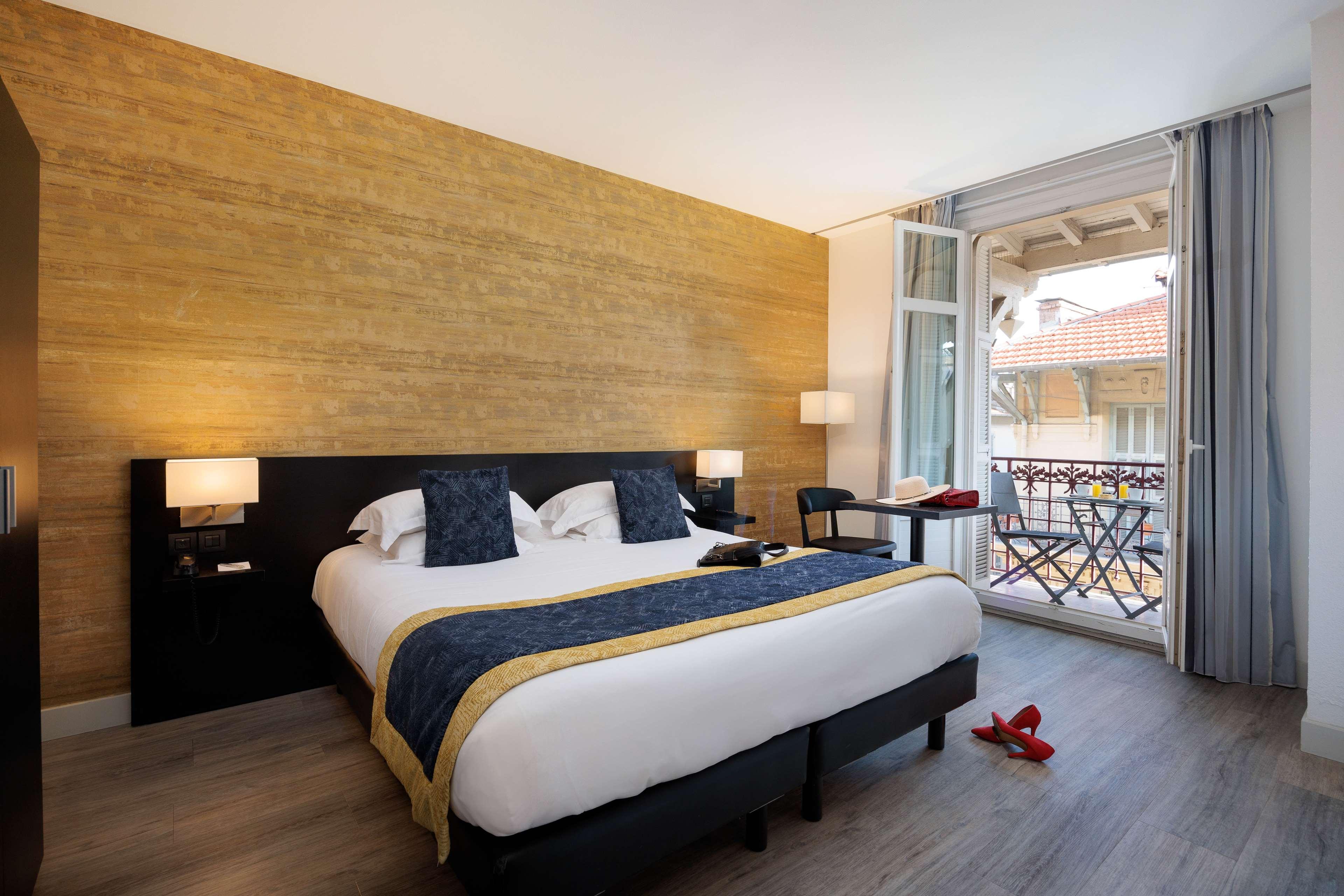 Double or Twin Deluxe