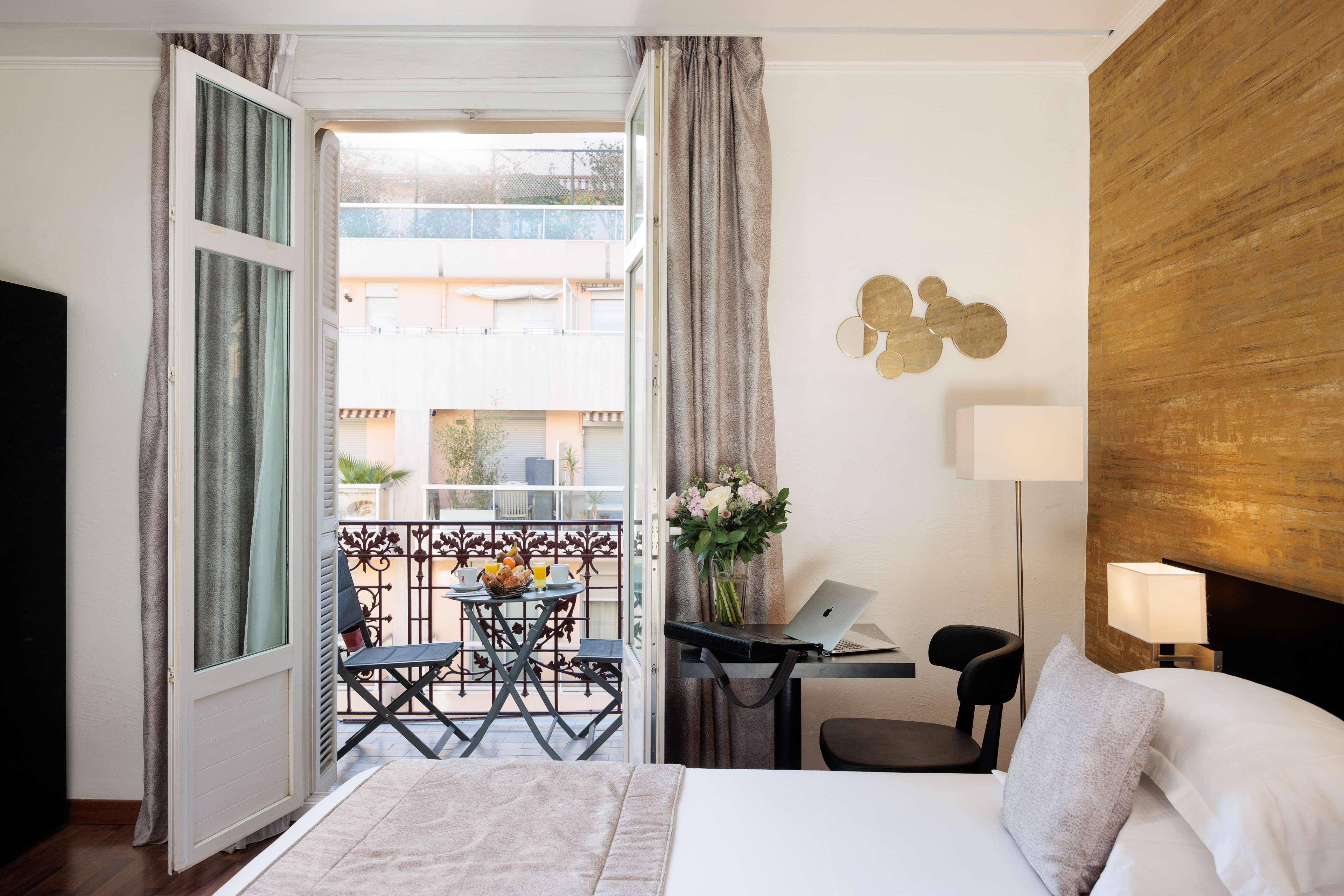 Double or Twin Deluxe