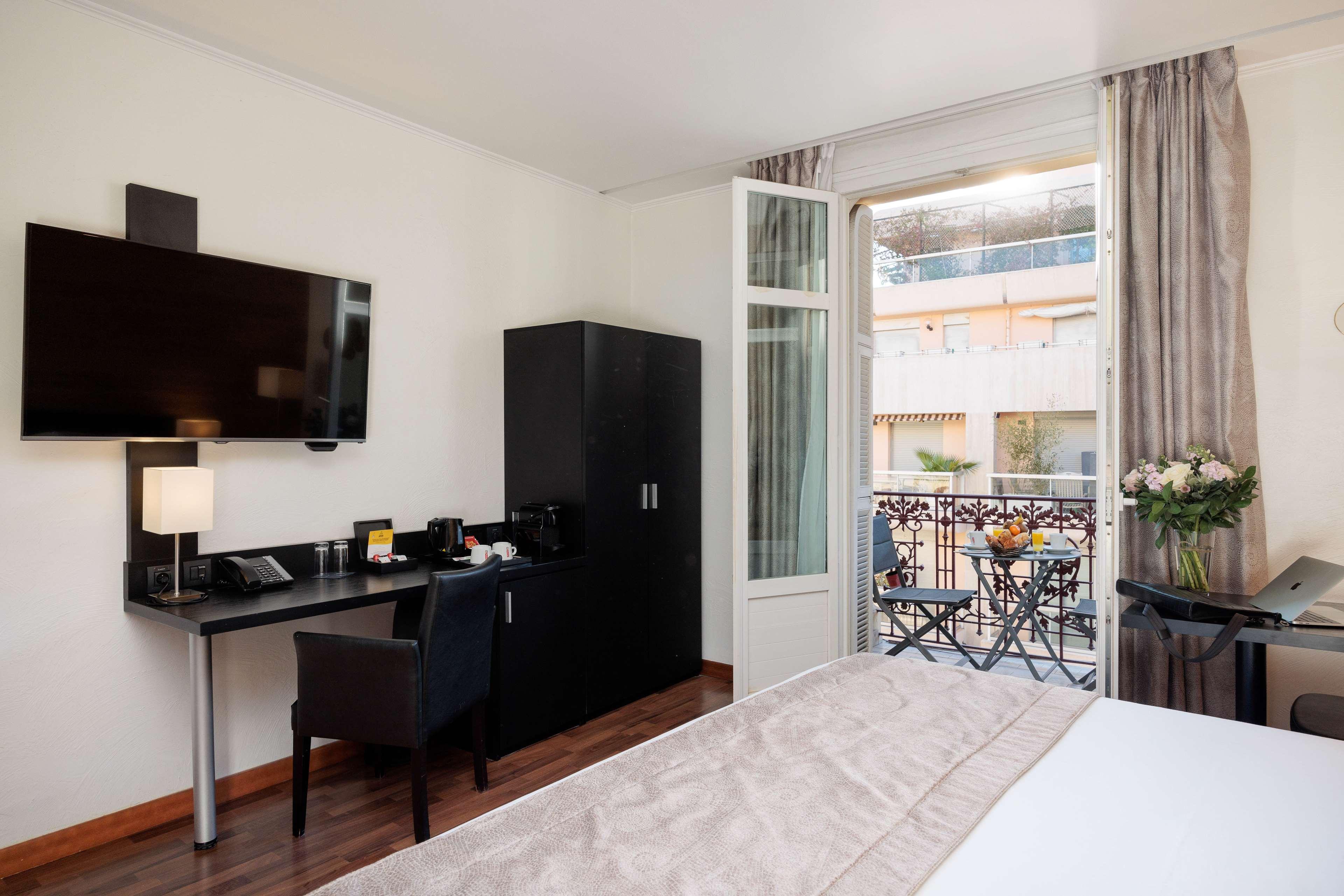 Double or Twin Deluxe