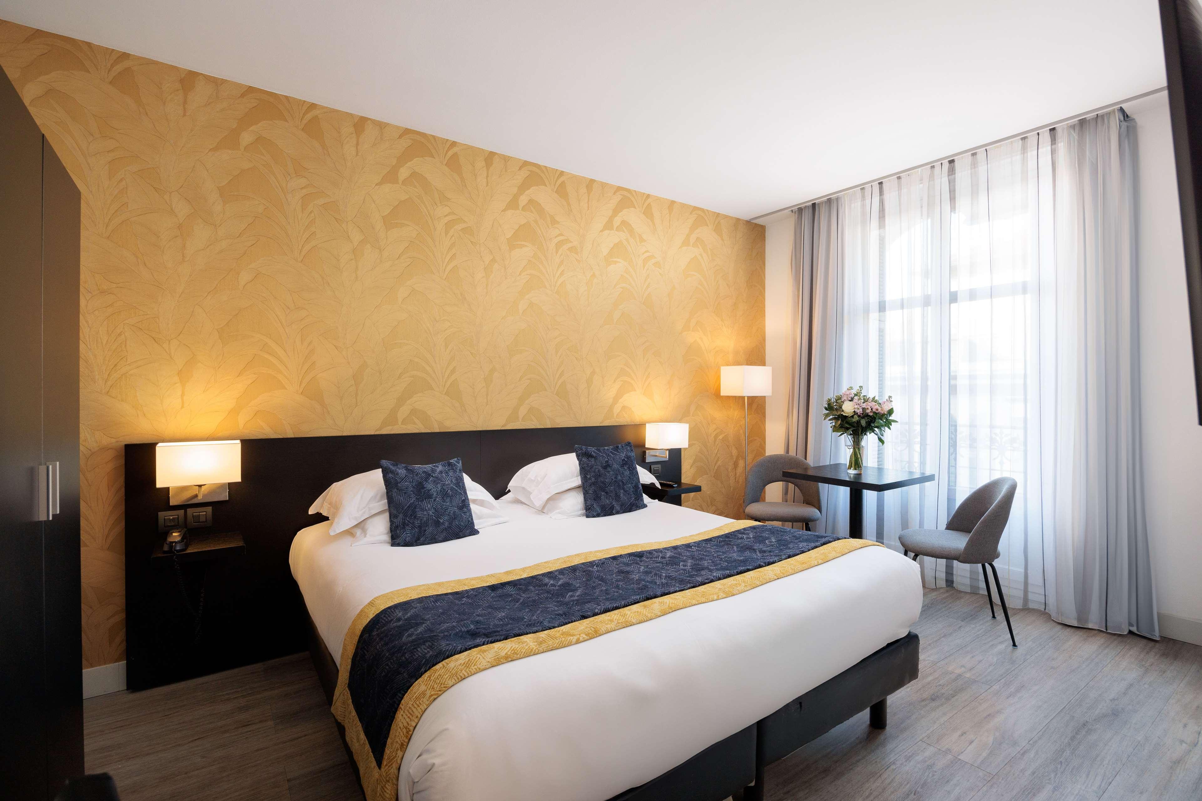 Double Superior King Bed