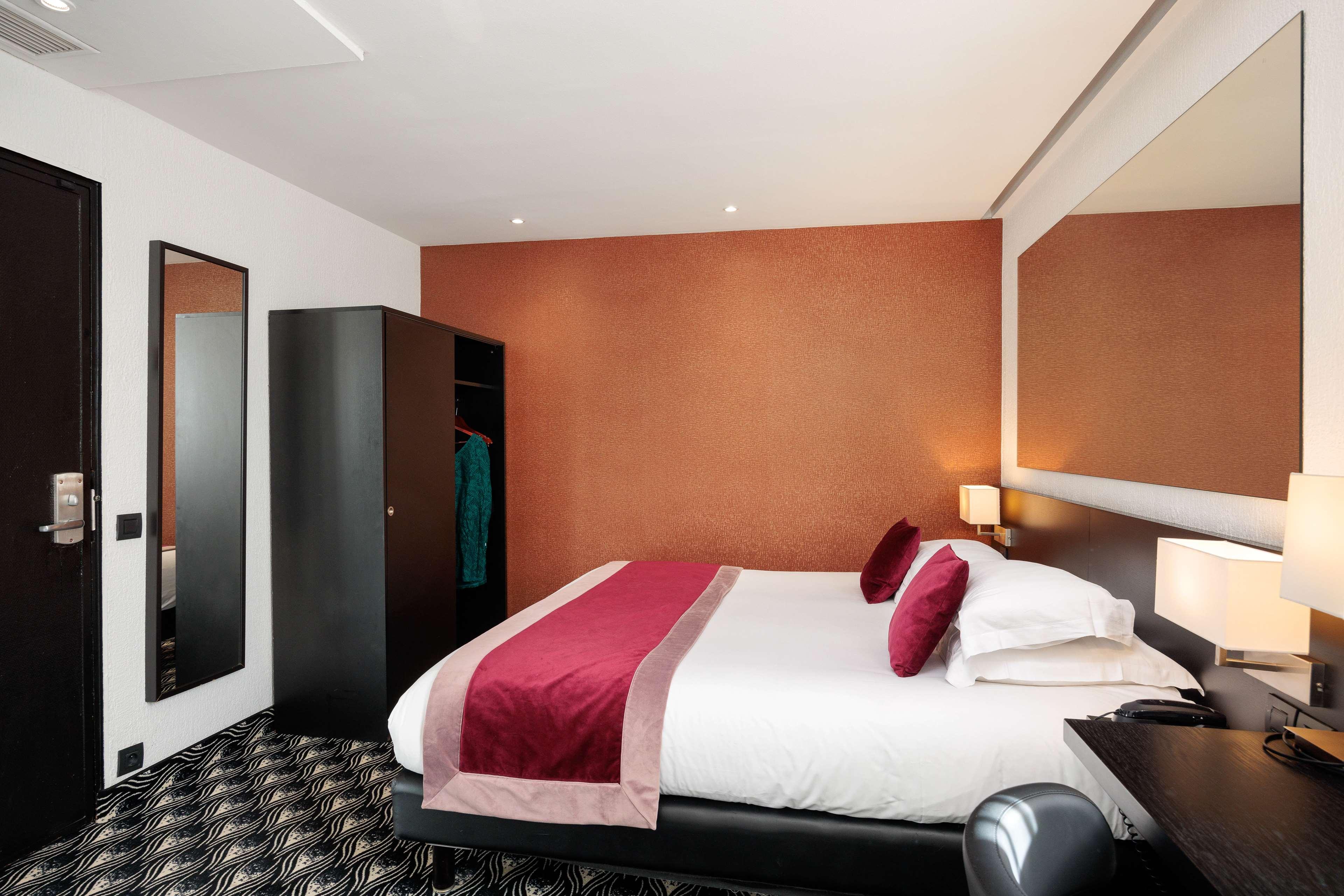 Double King Bed Non Smoking