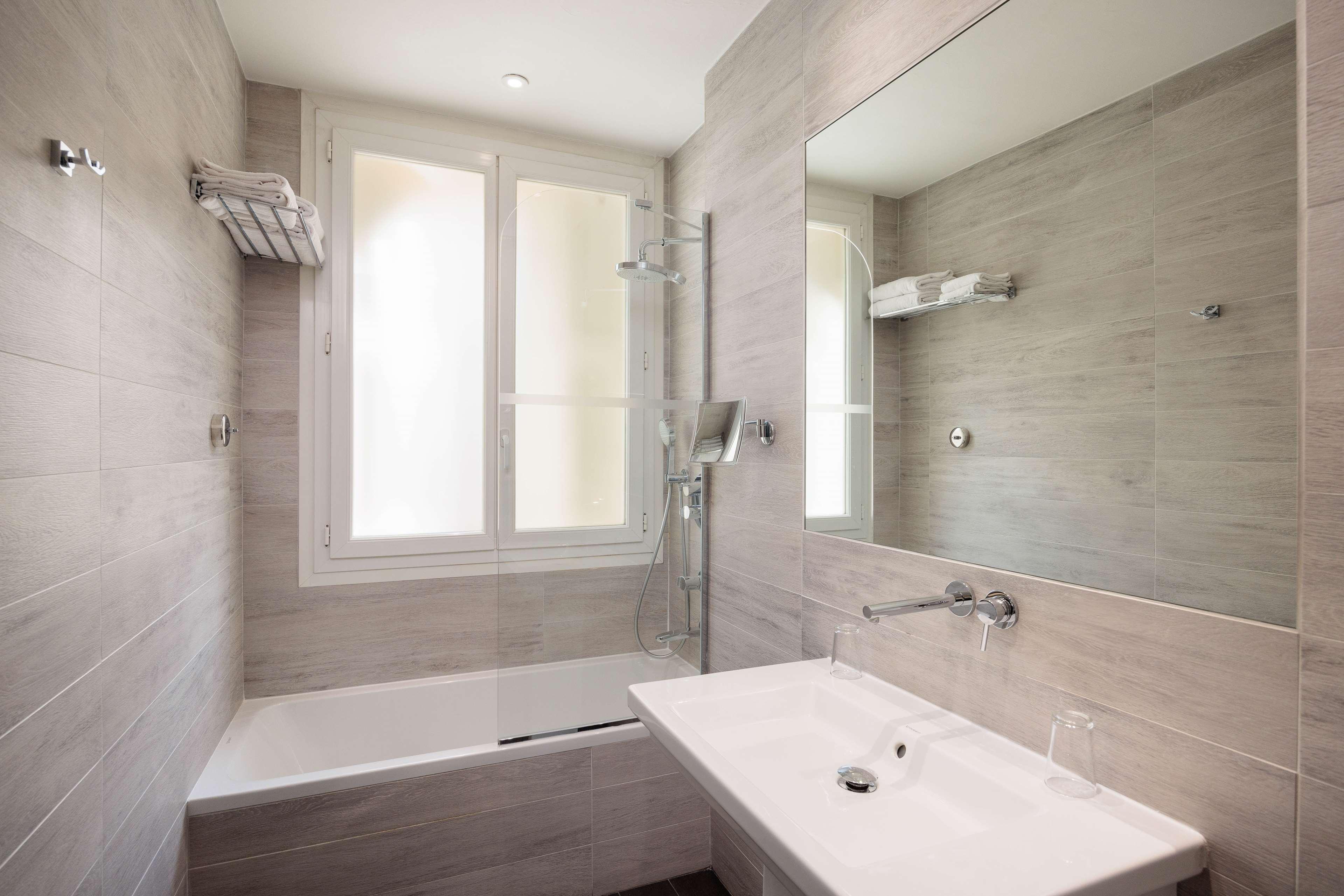 Double or Twin Deluxe