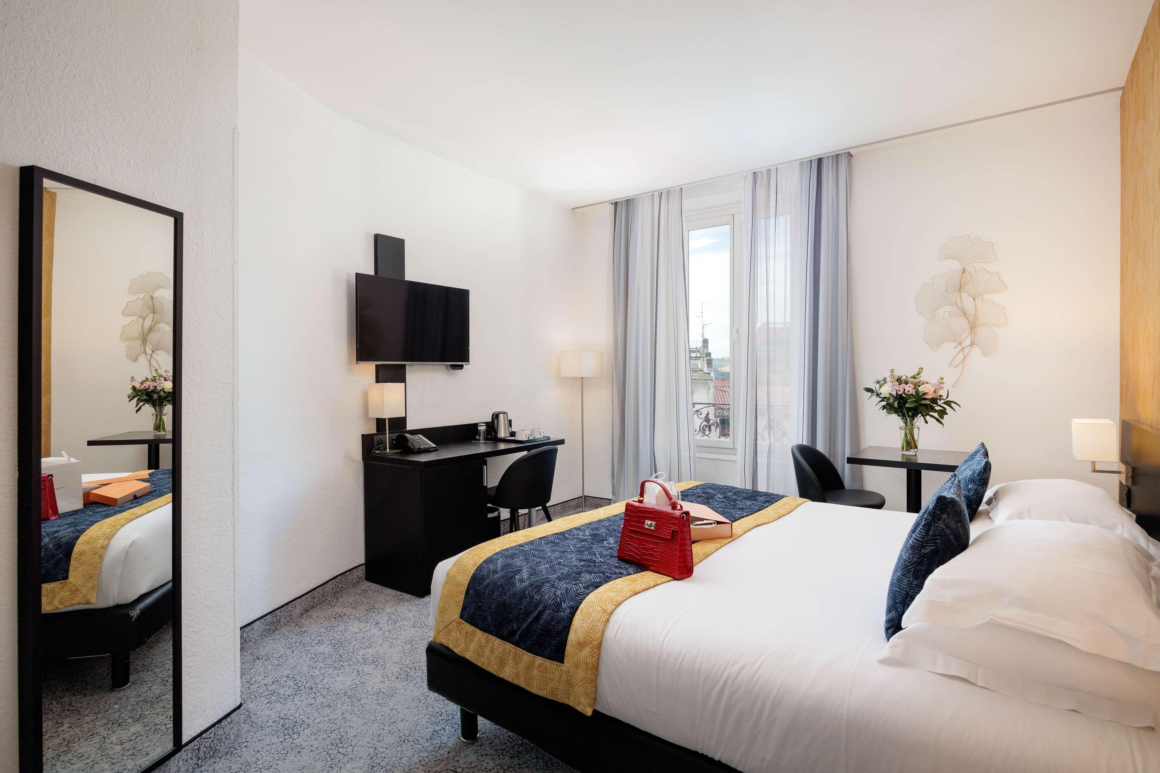 Double Superior King Bed