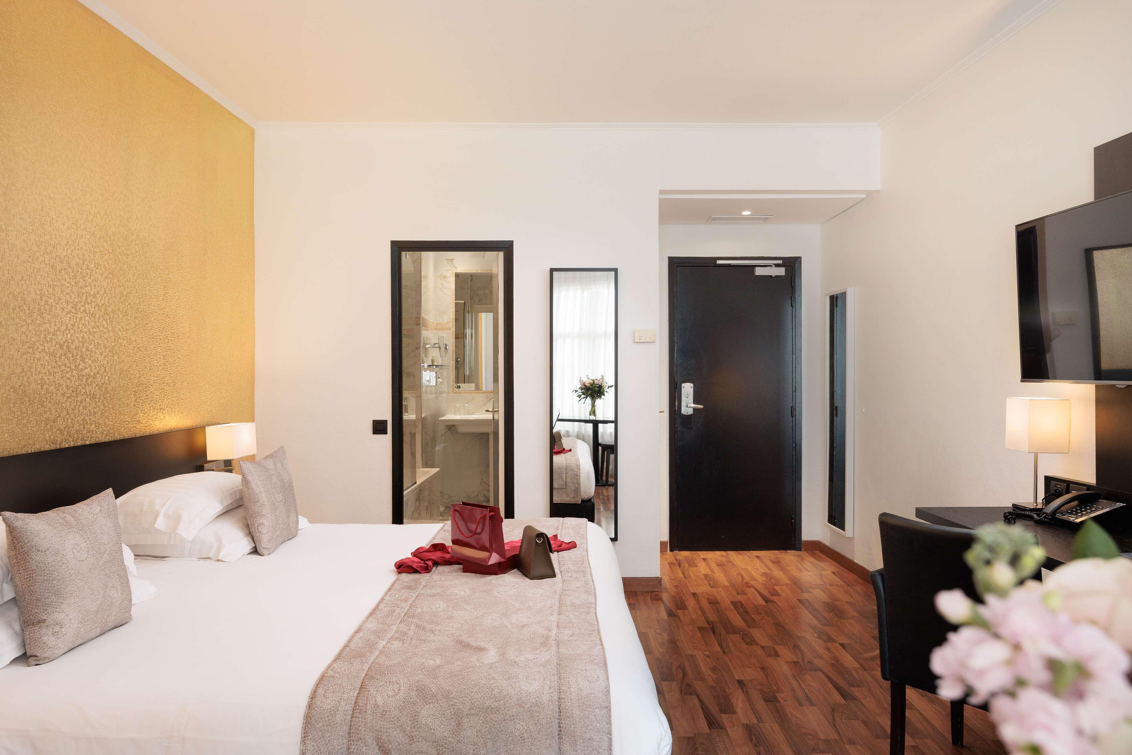 Double or Twin Deluxe