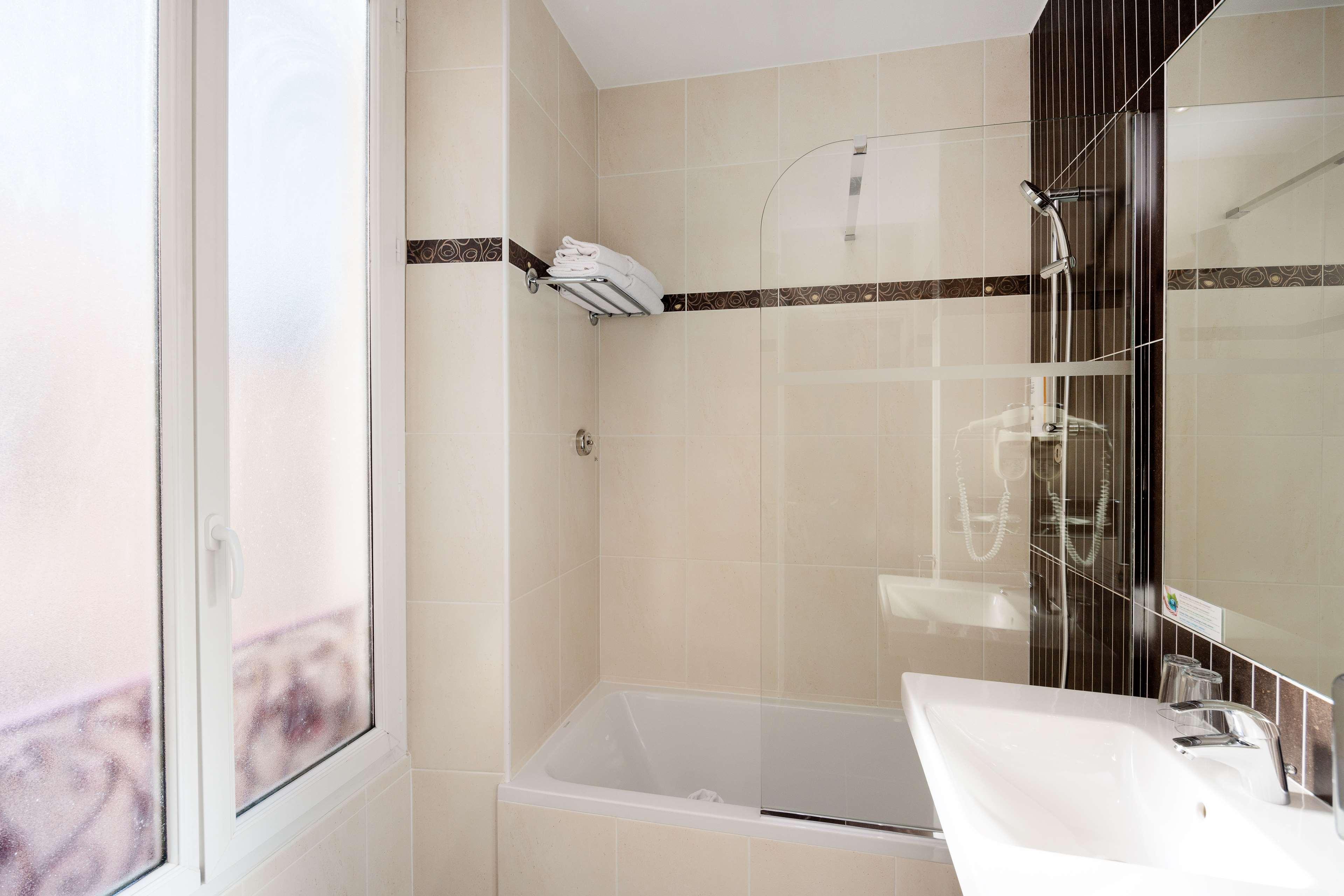 Double King Bed Non Smoking