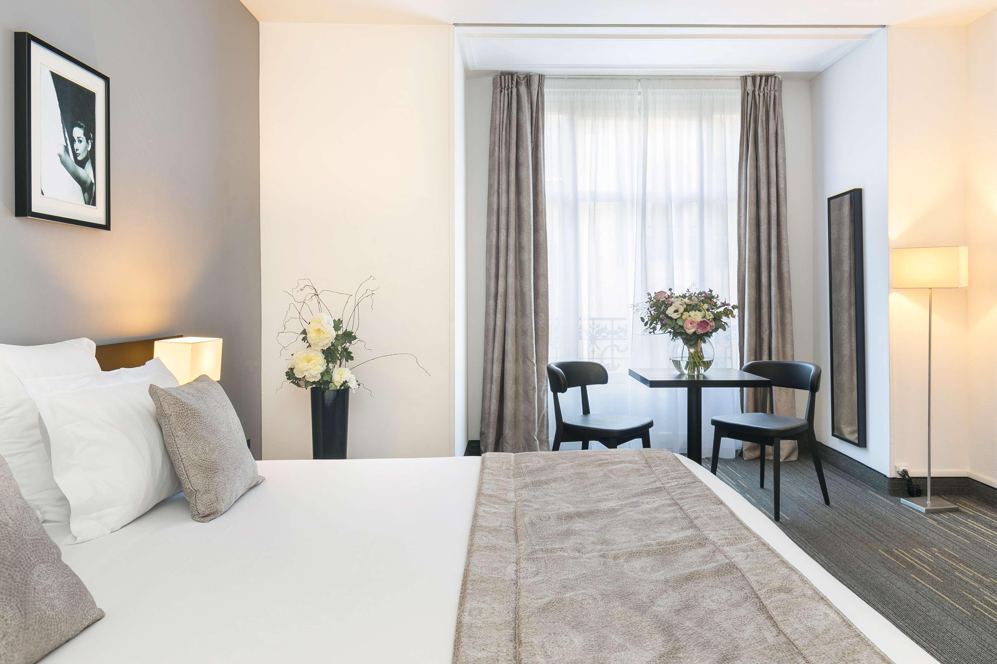 Double Deluxe King Bed