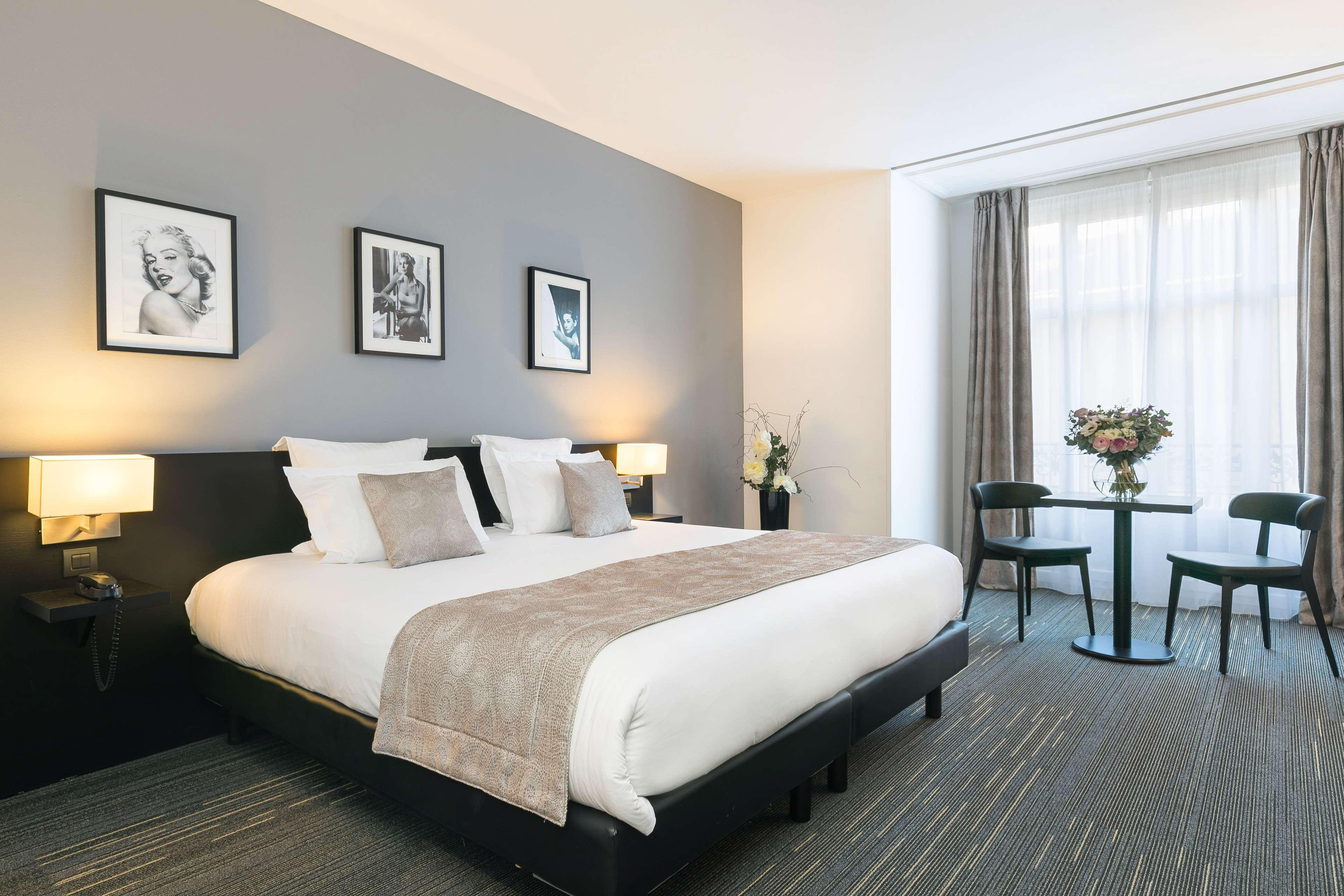 Double Deluxe King Bed