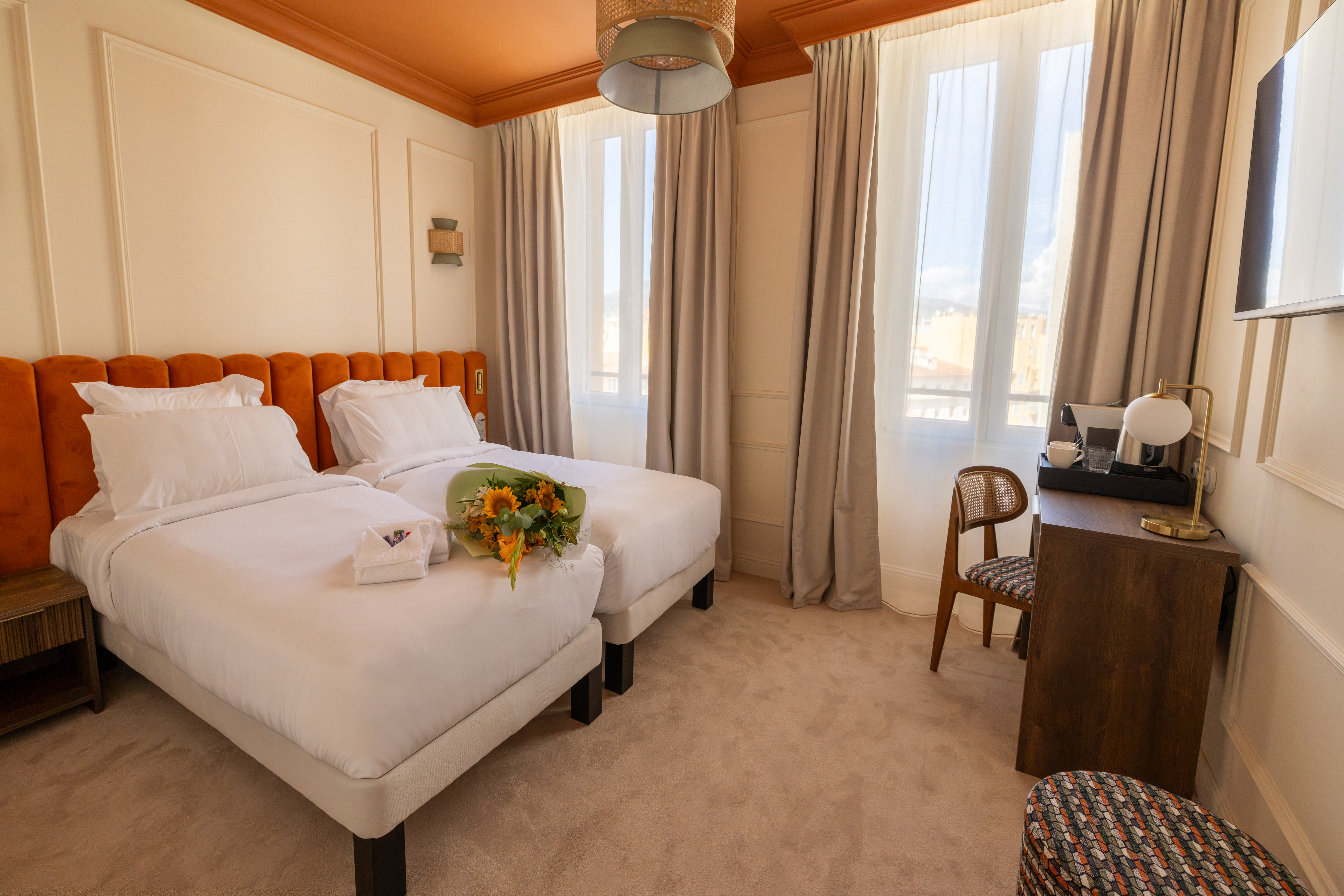 Double or Twin Standard