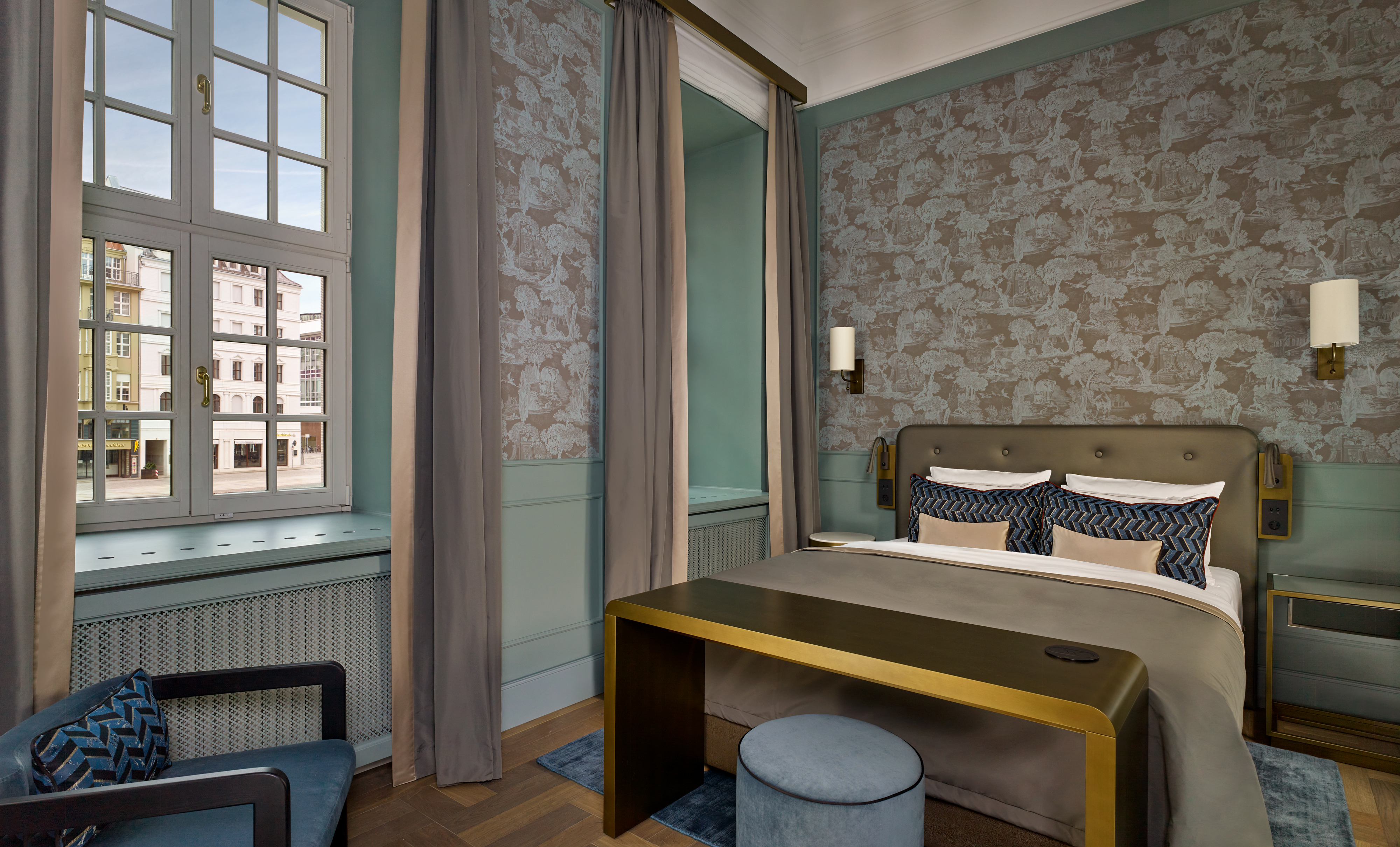 Double or Twin Standard