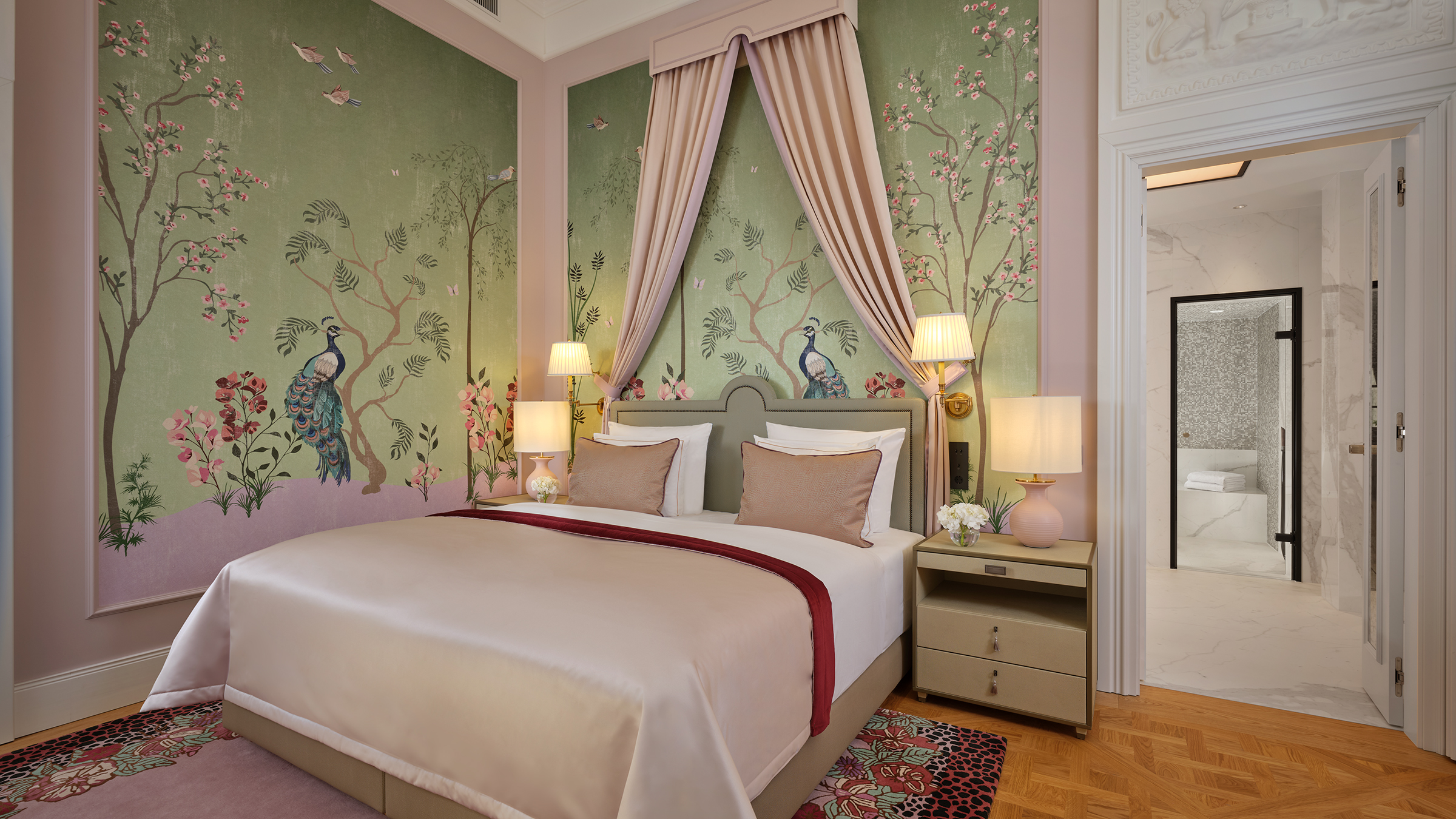 Suite Queen Size Bed