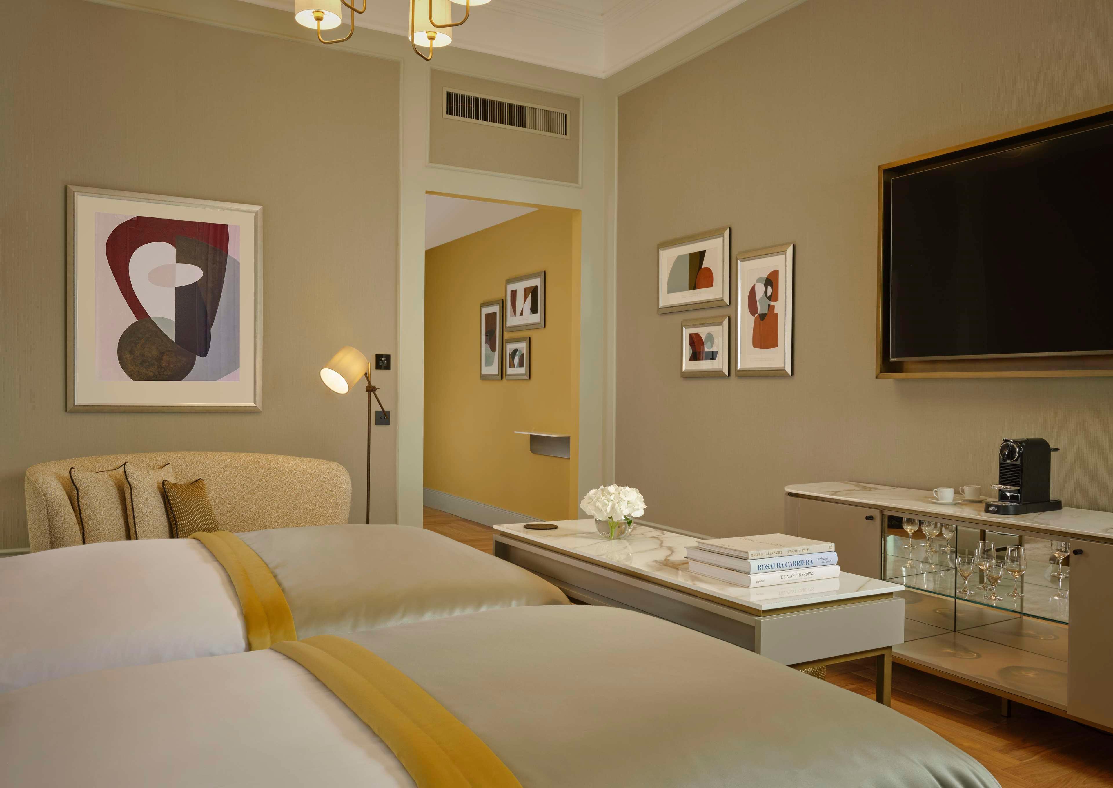 Room Grand