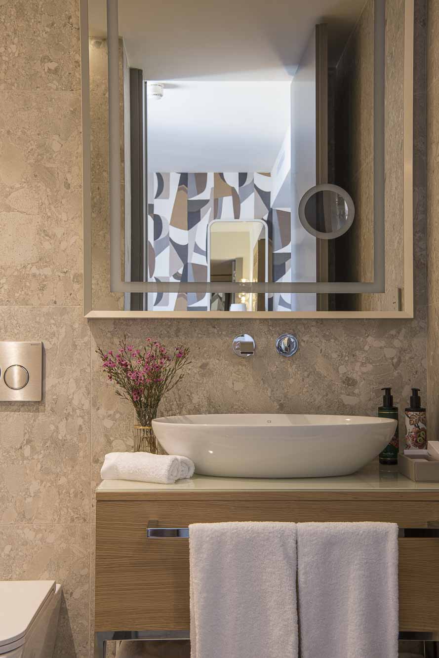 Suite Deluxe with Views