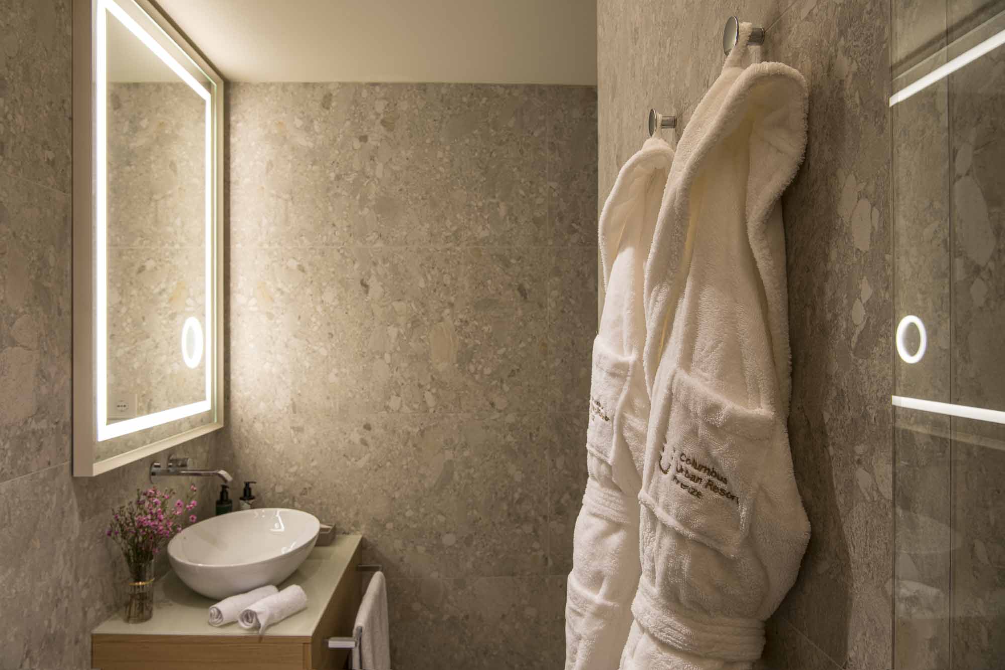 Suite Deluxe with Views