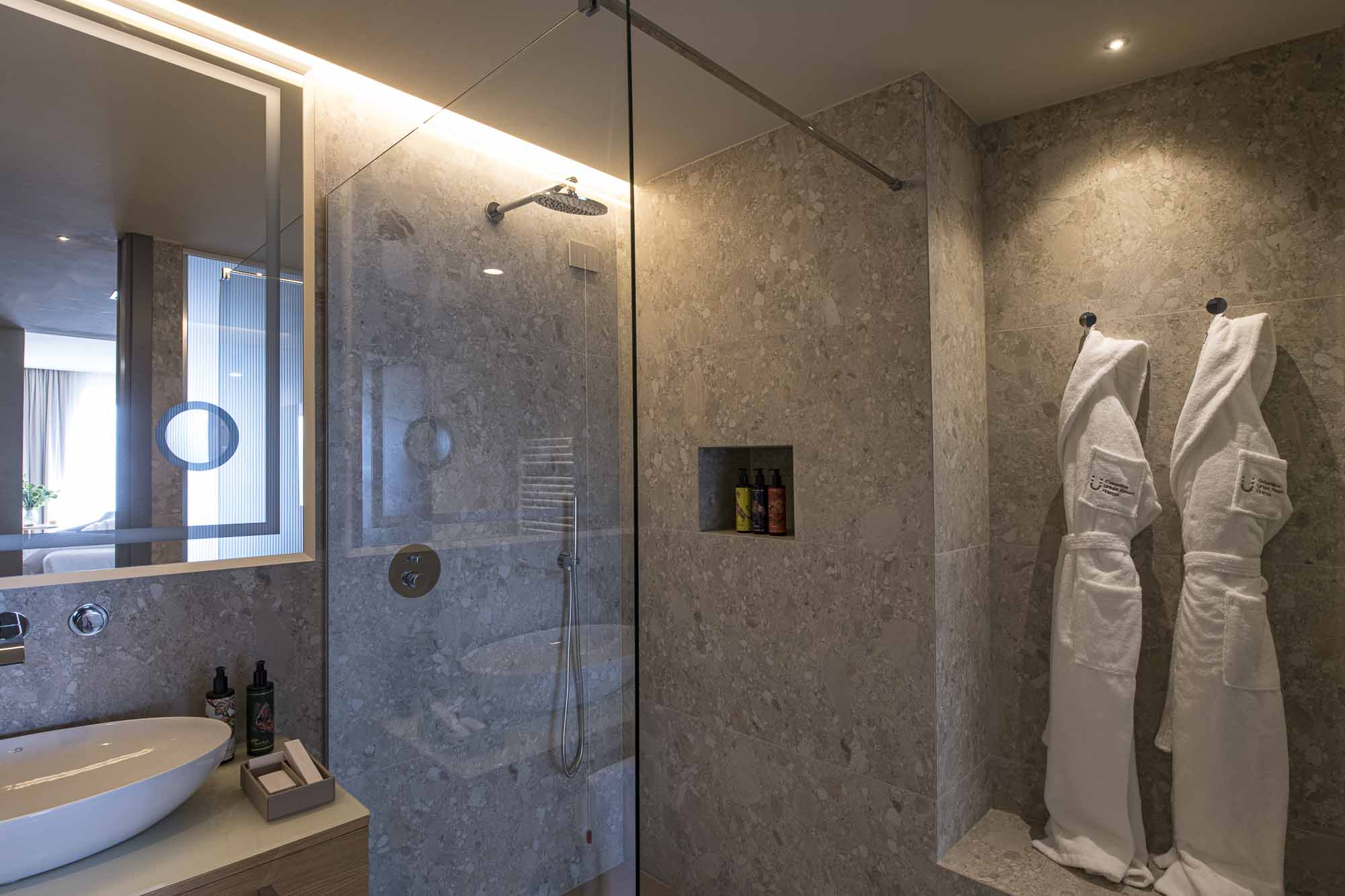 Double Deluxe with Views