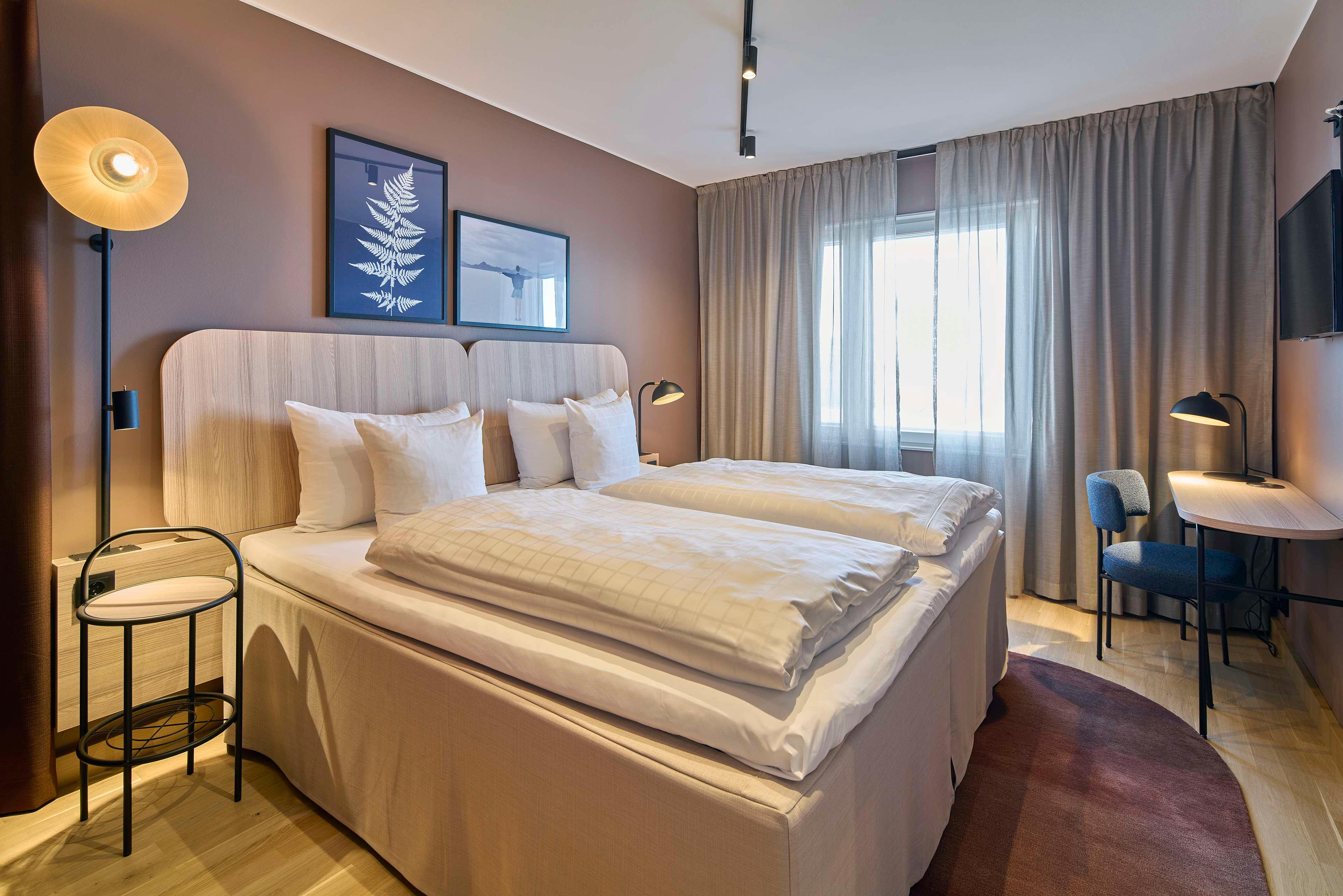 Double Single Superior King Bed