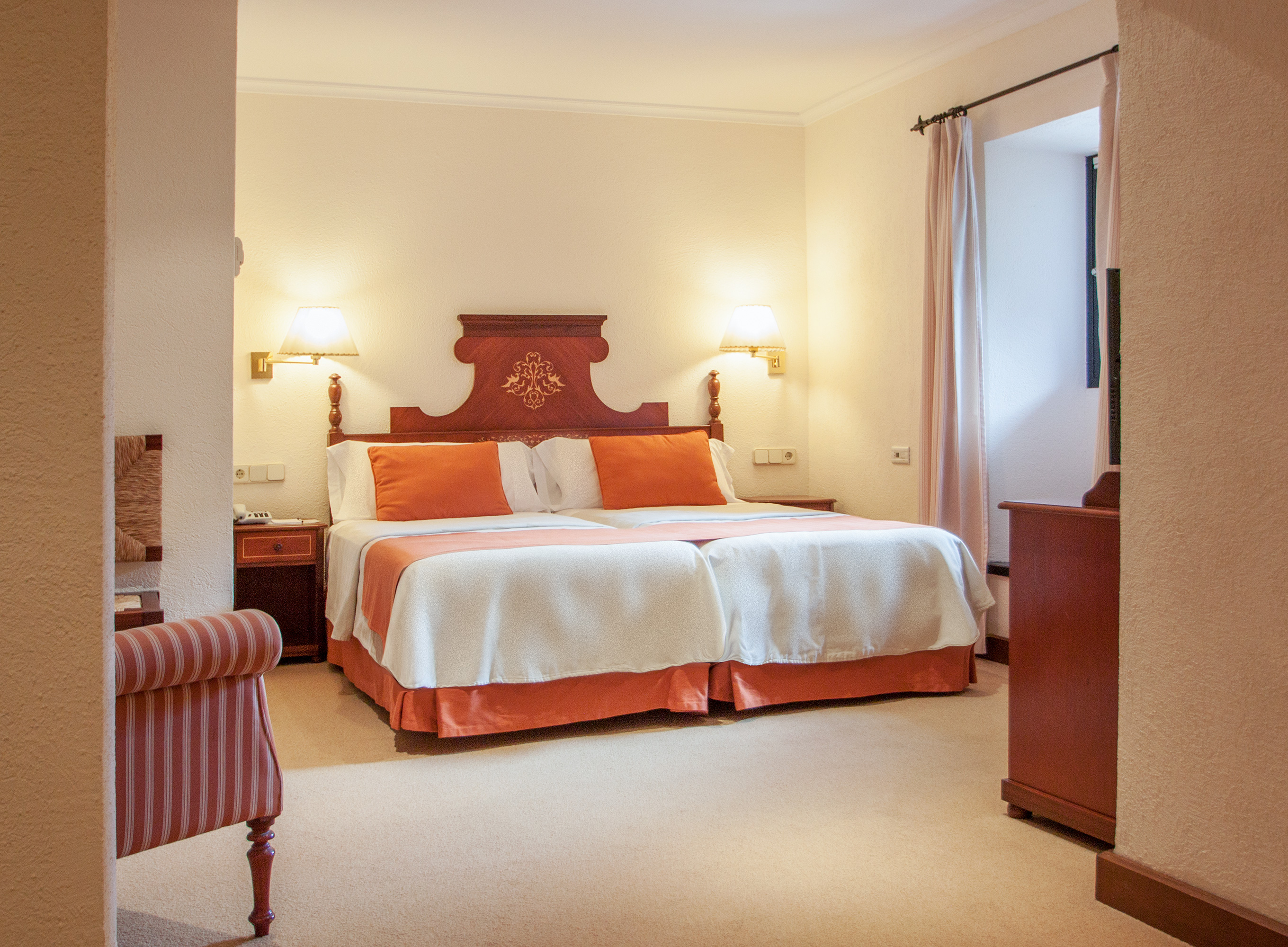 Double or Twin Standard