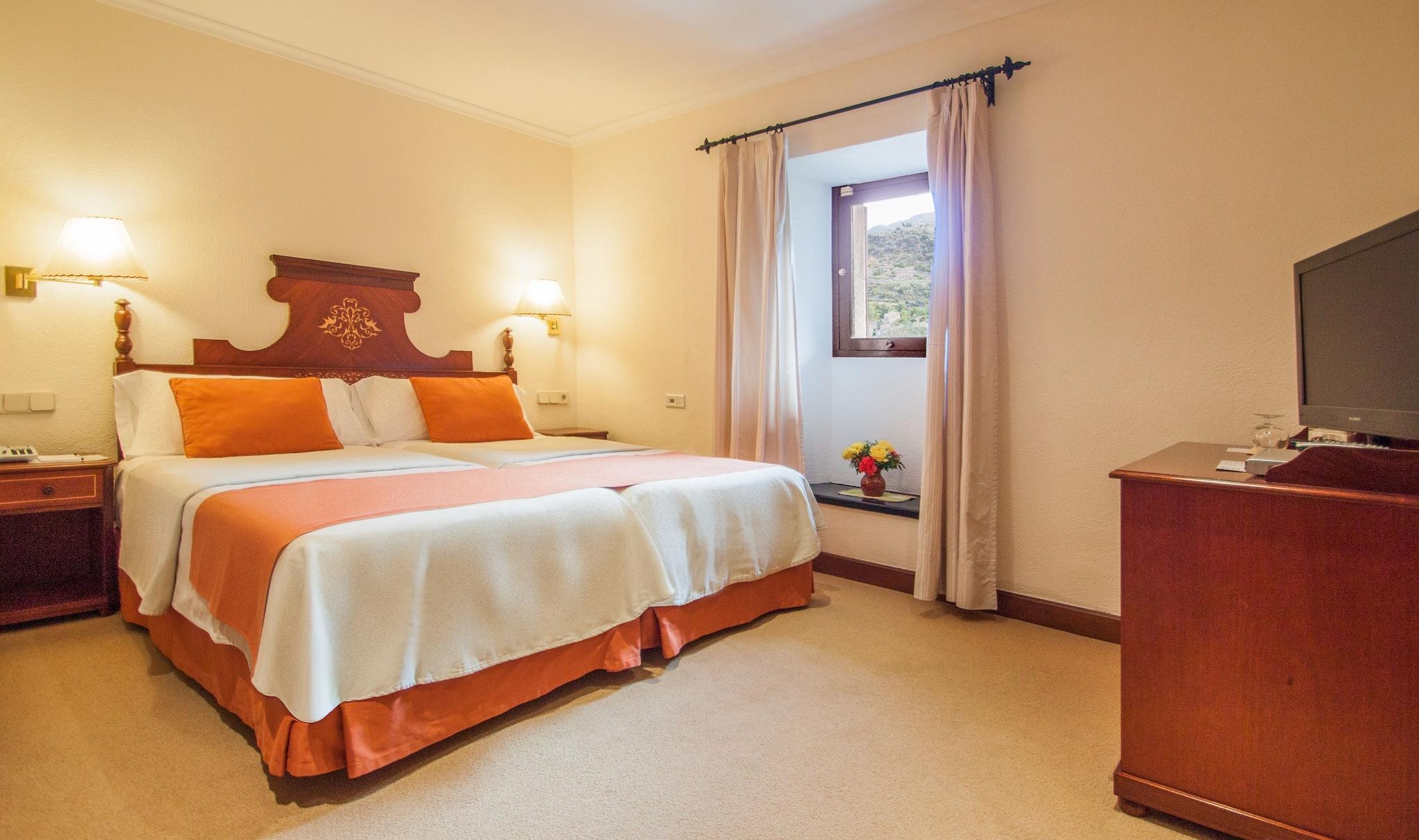 Double Classic King Bed