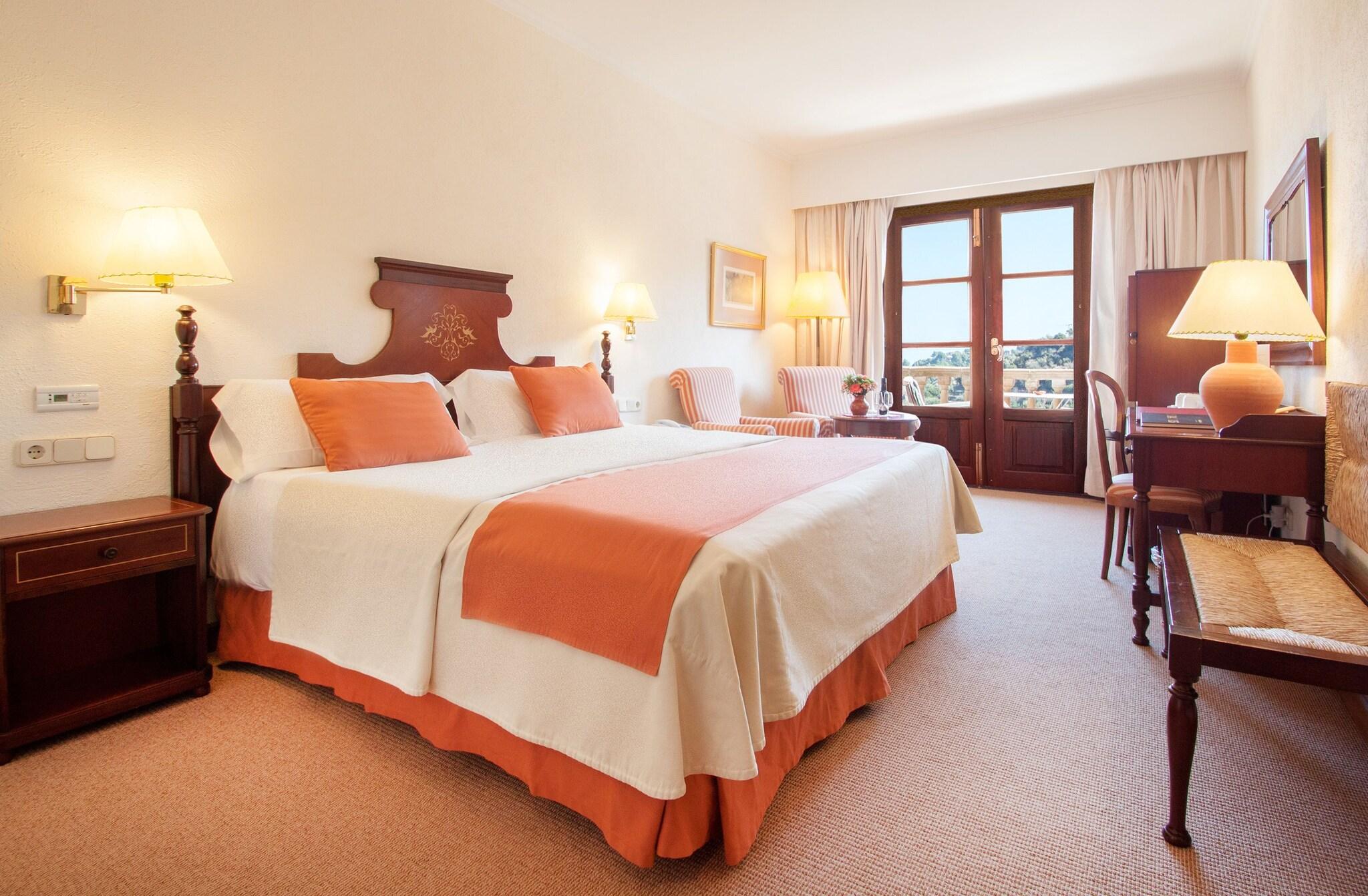 Double King Size Bed