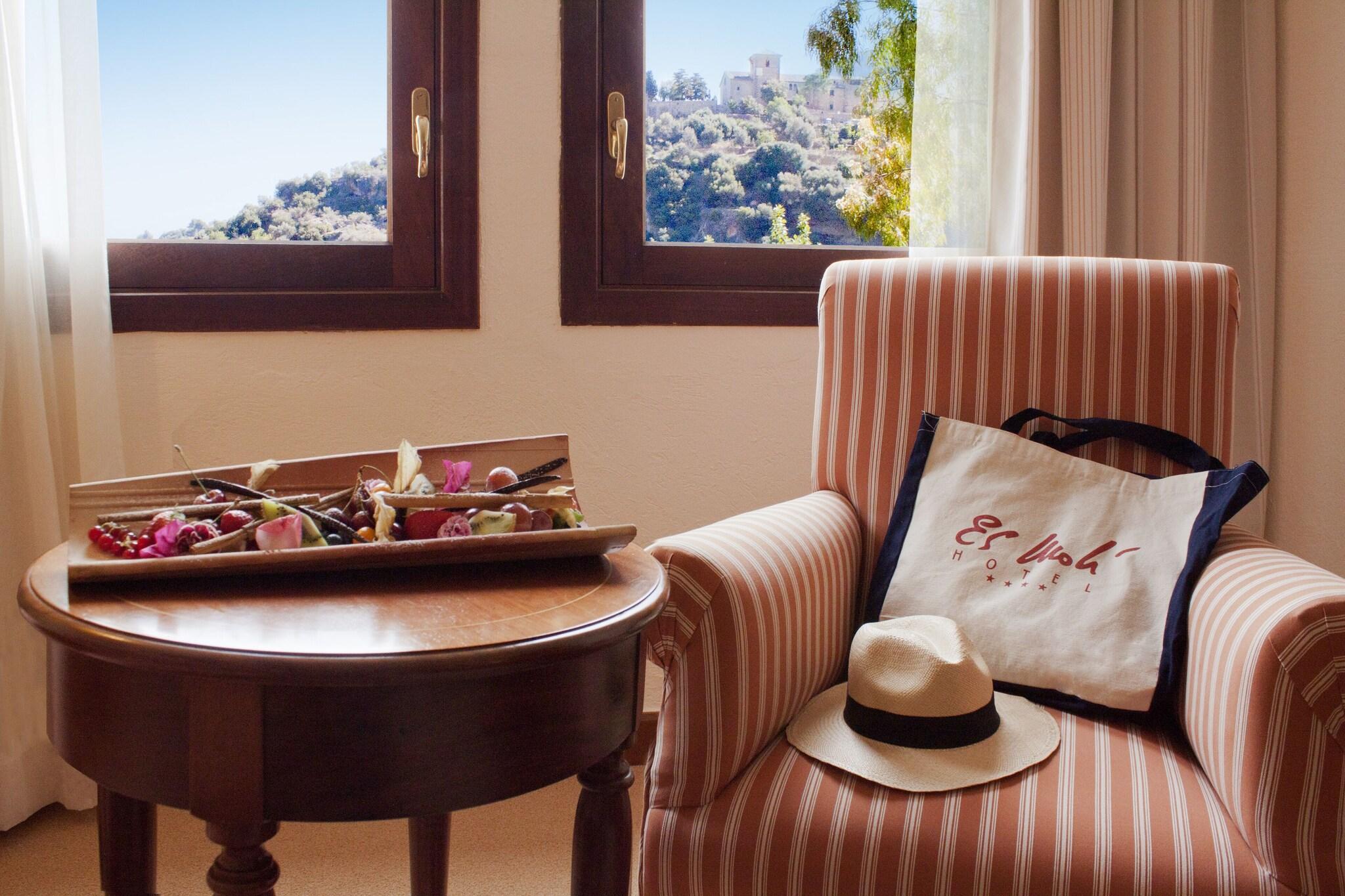 Family Room Three Beds