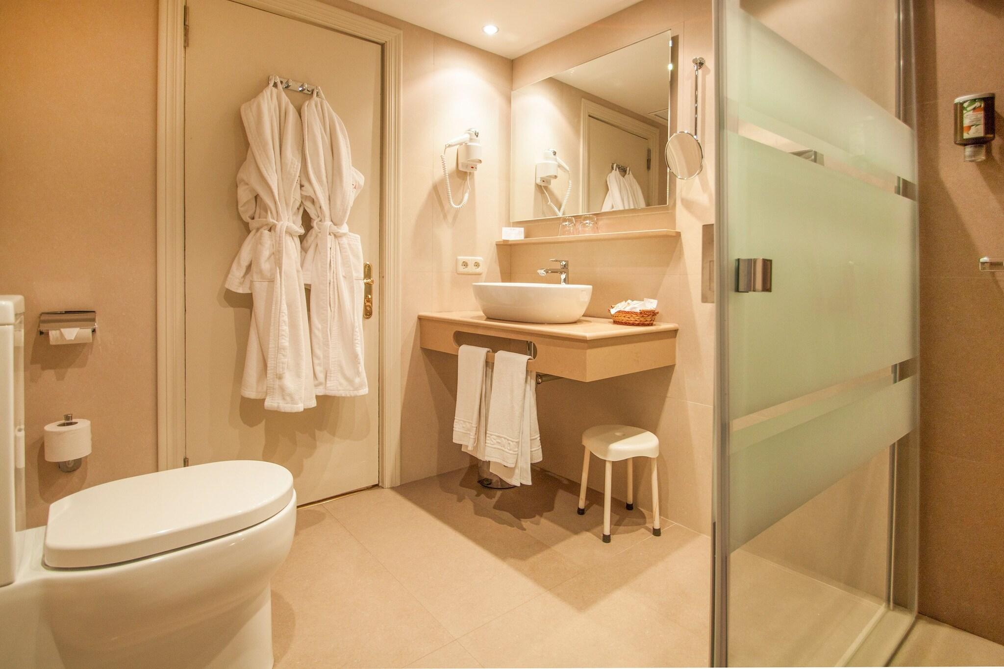 Double Classic King Bed