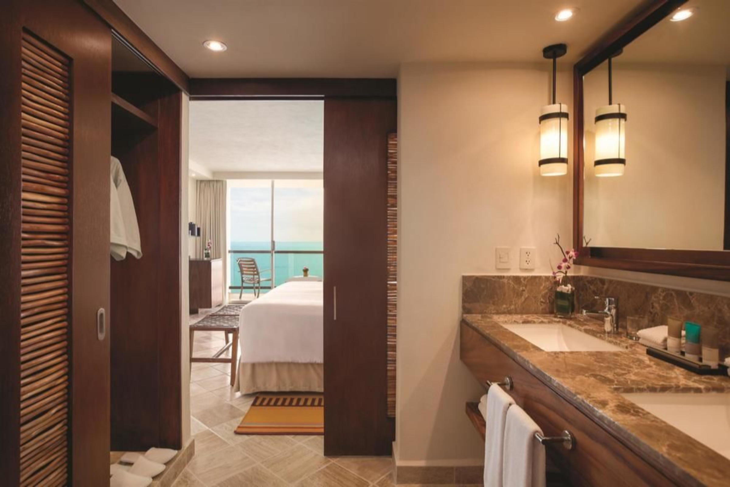 Double Ocean Front King Bed