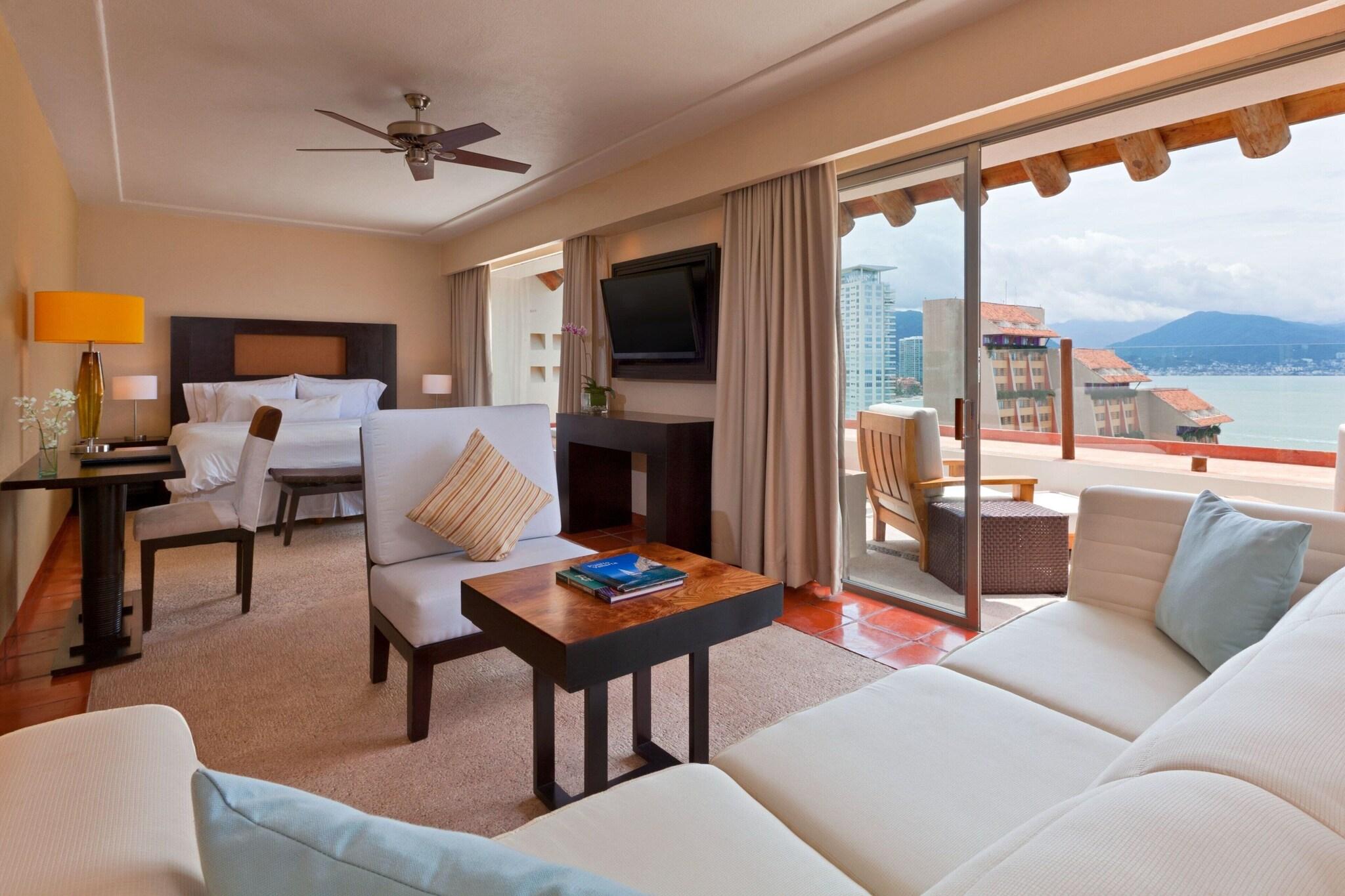 Suite Ocean View King Bed