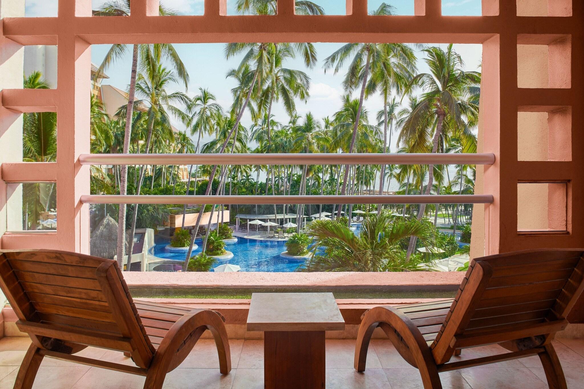 Double Partial Ocean View King Bed