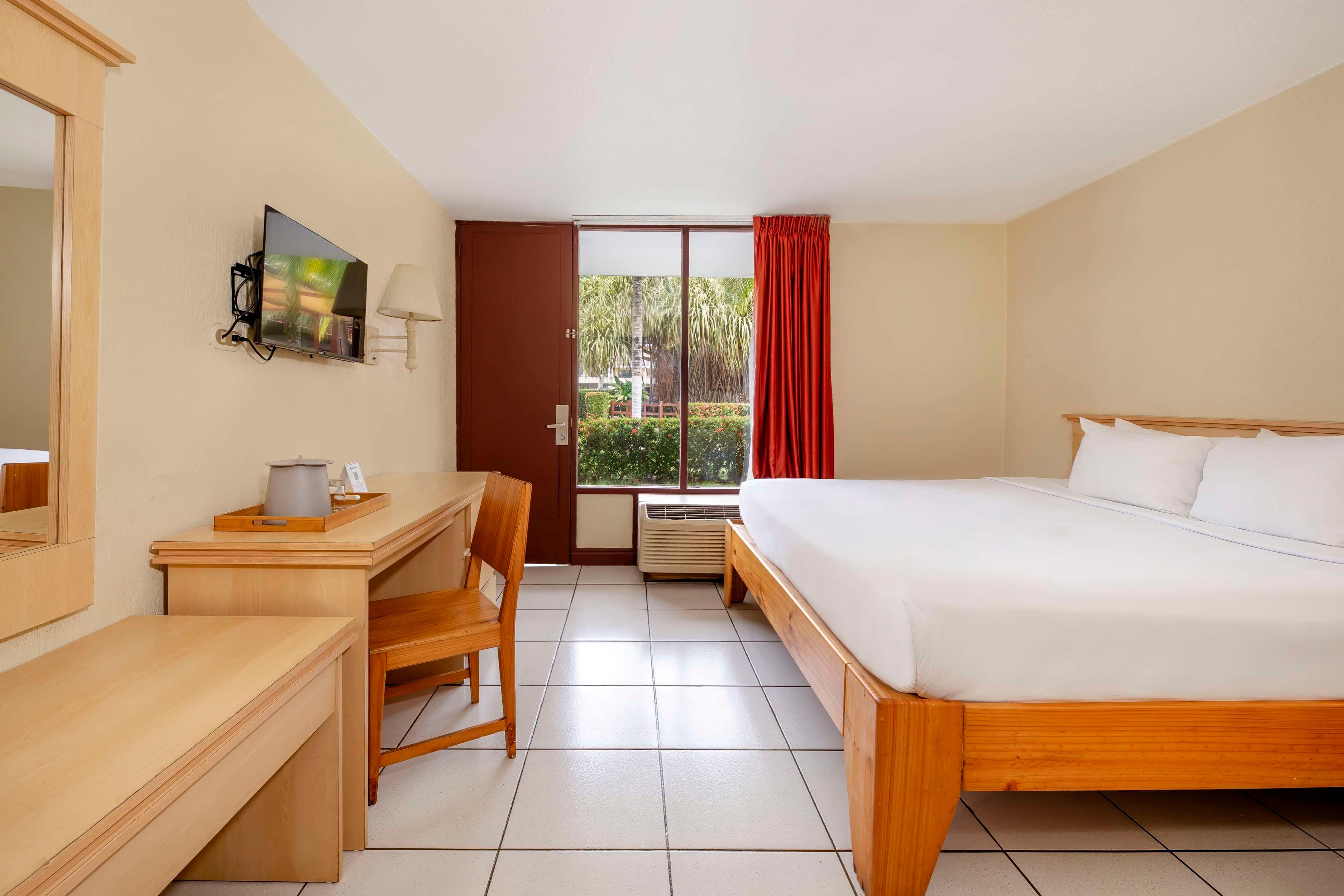 Room Garden View King Bed