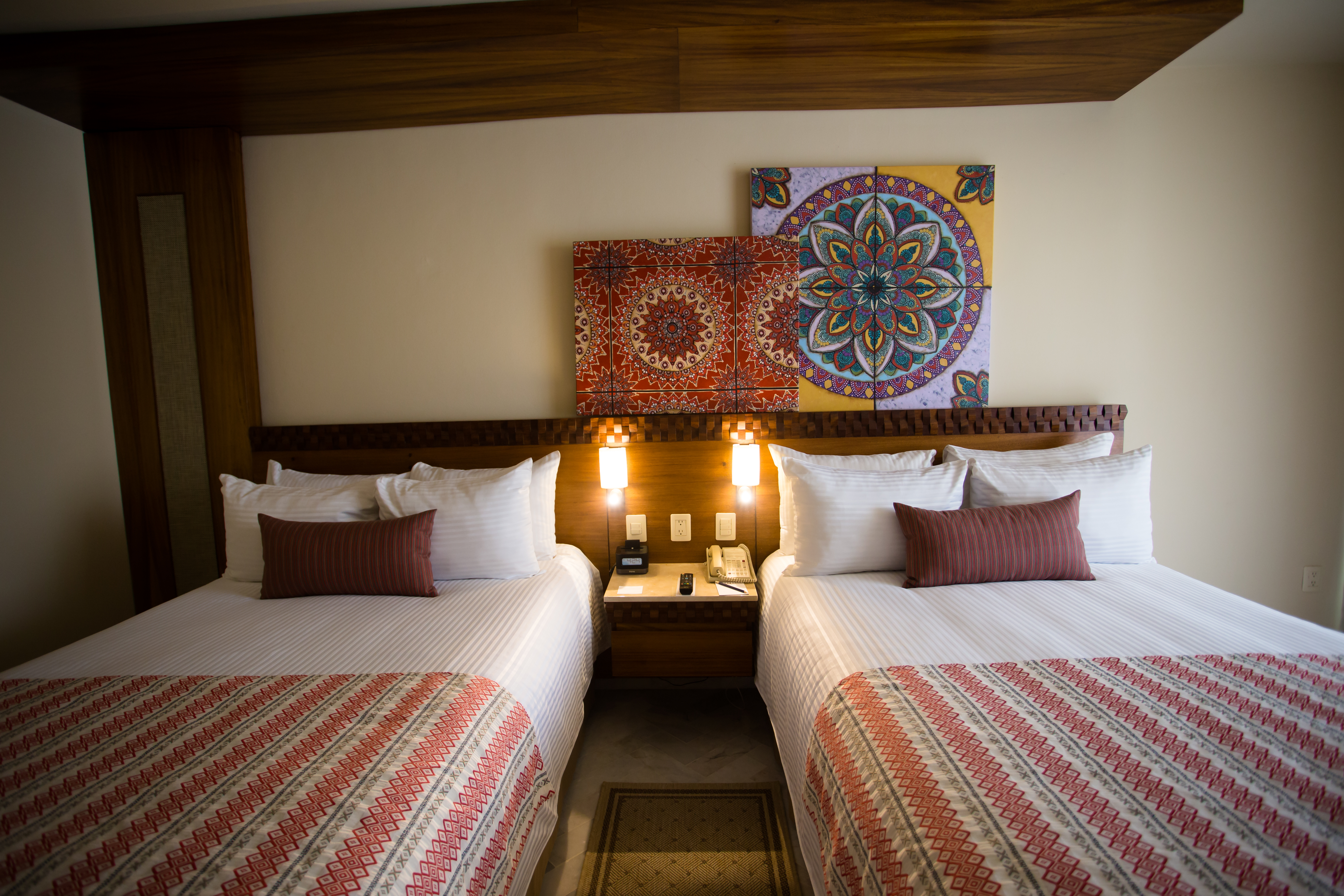 Twin Deluxe Partial Ocean View