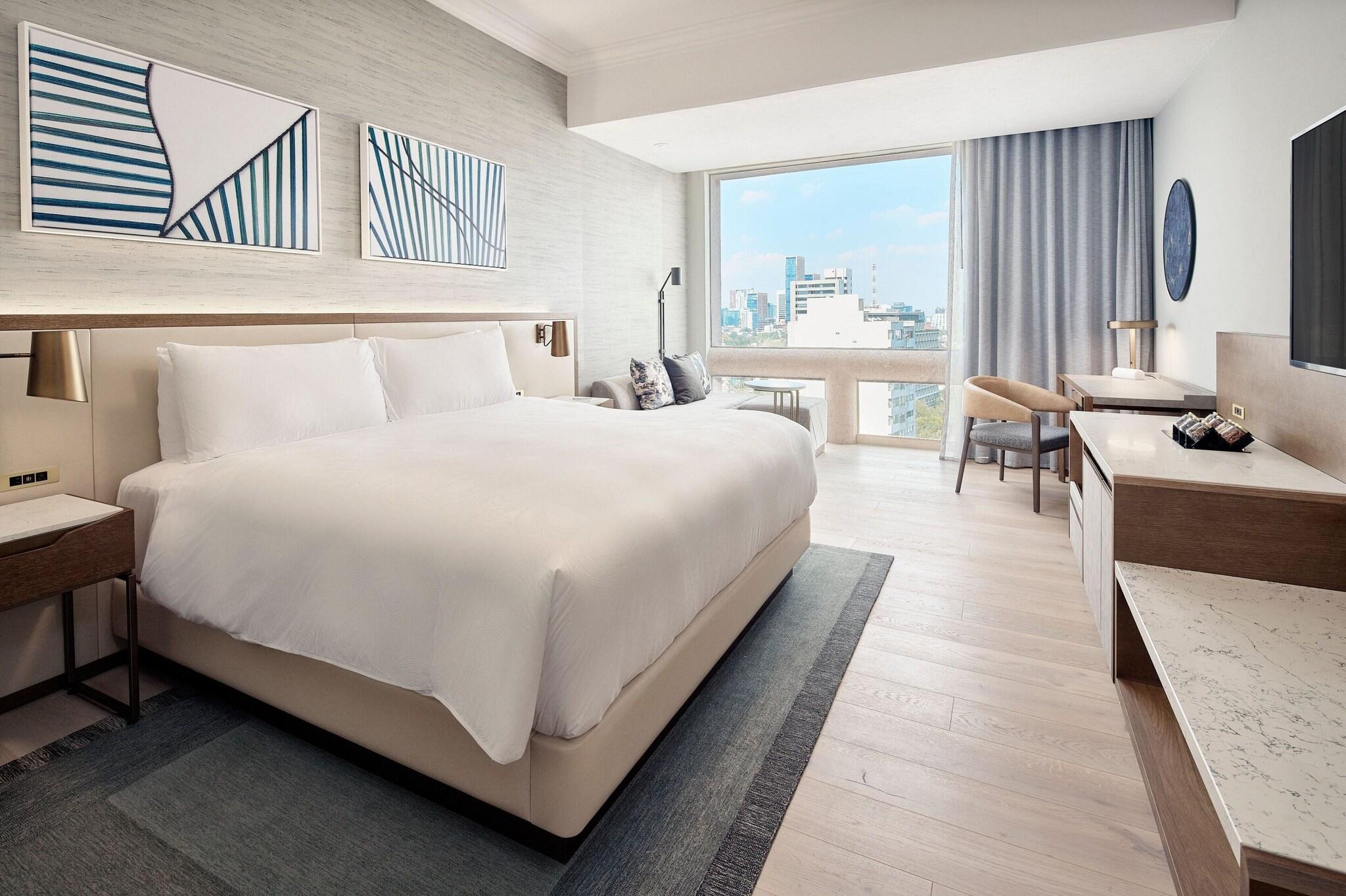 Double Deluxe King Bed