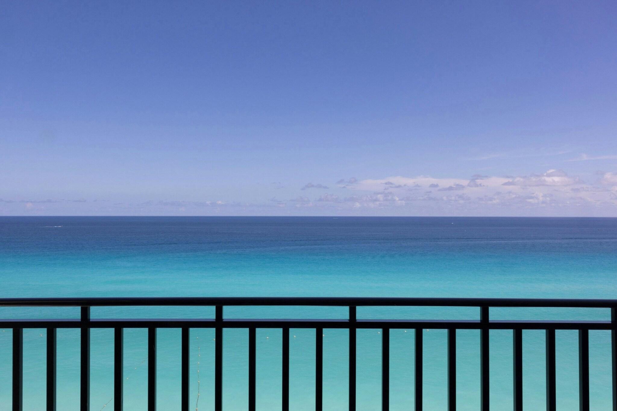 Quadruple Ocean Front Two Double Beds