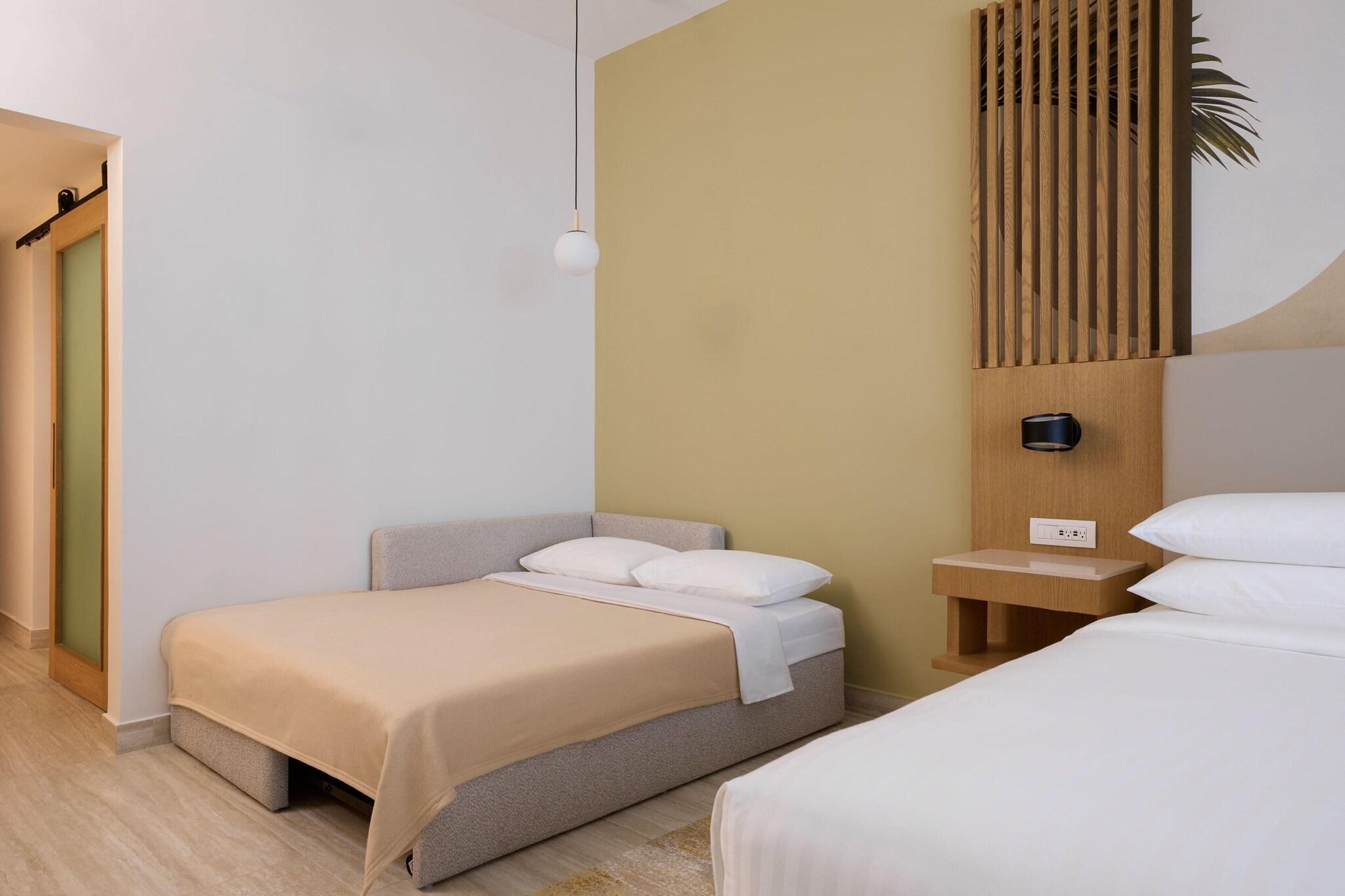 Double Ocean Front King Bed