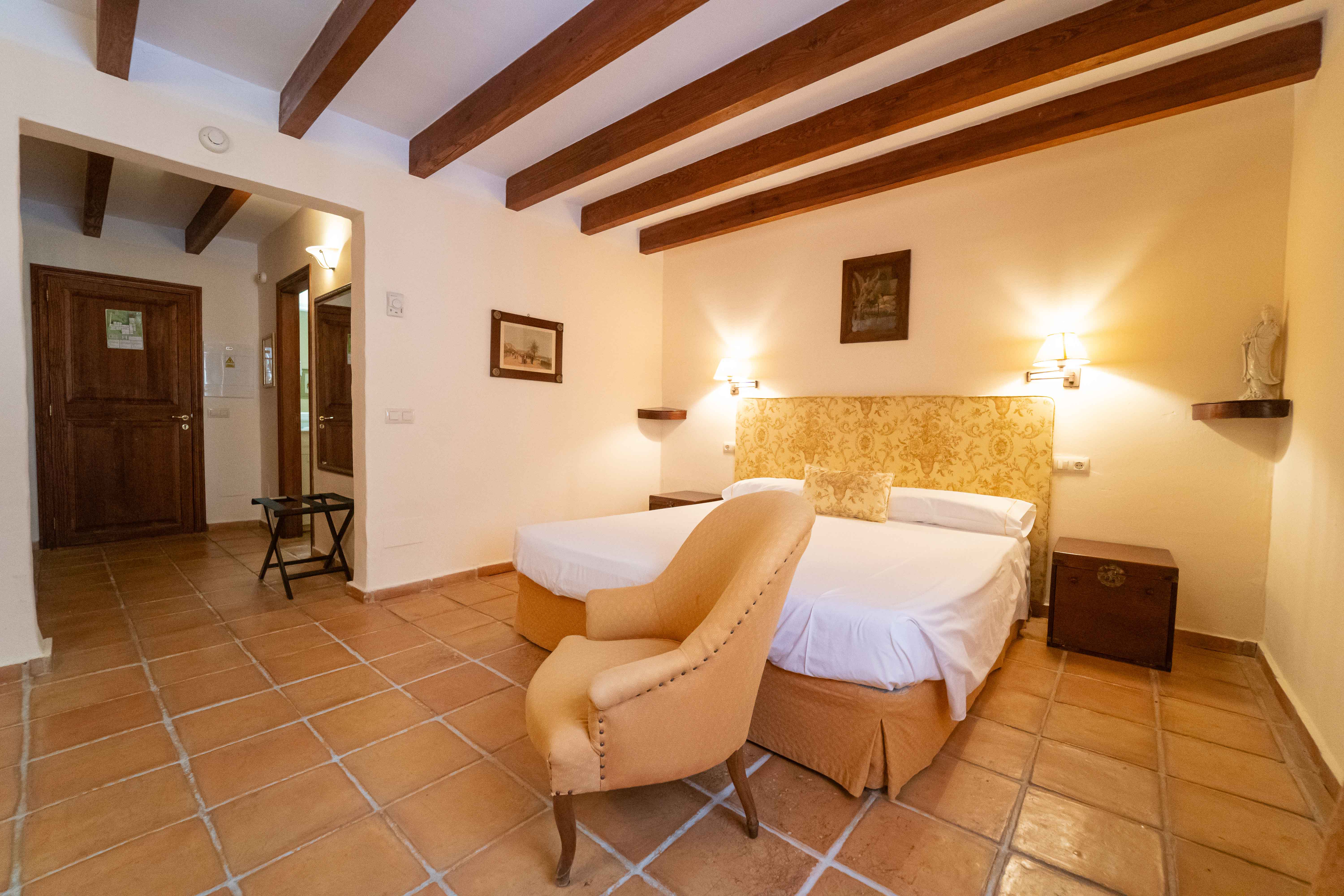 Double or Twin Standard