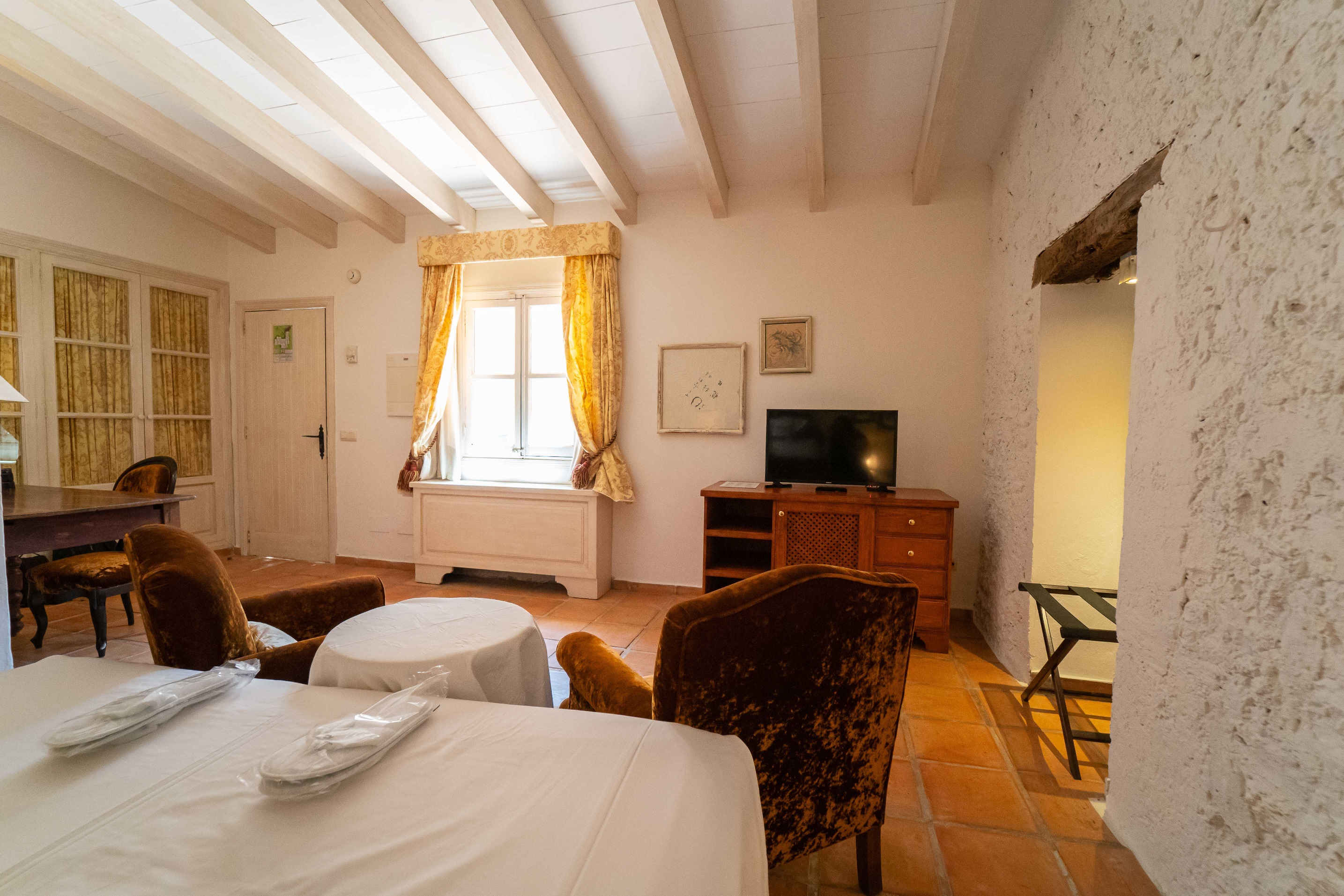 Double or Twin Standard