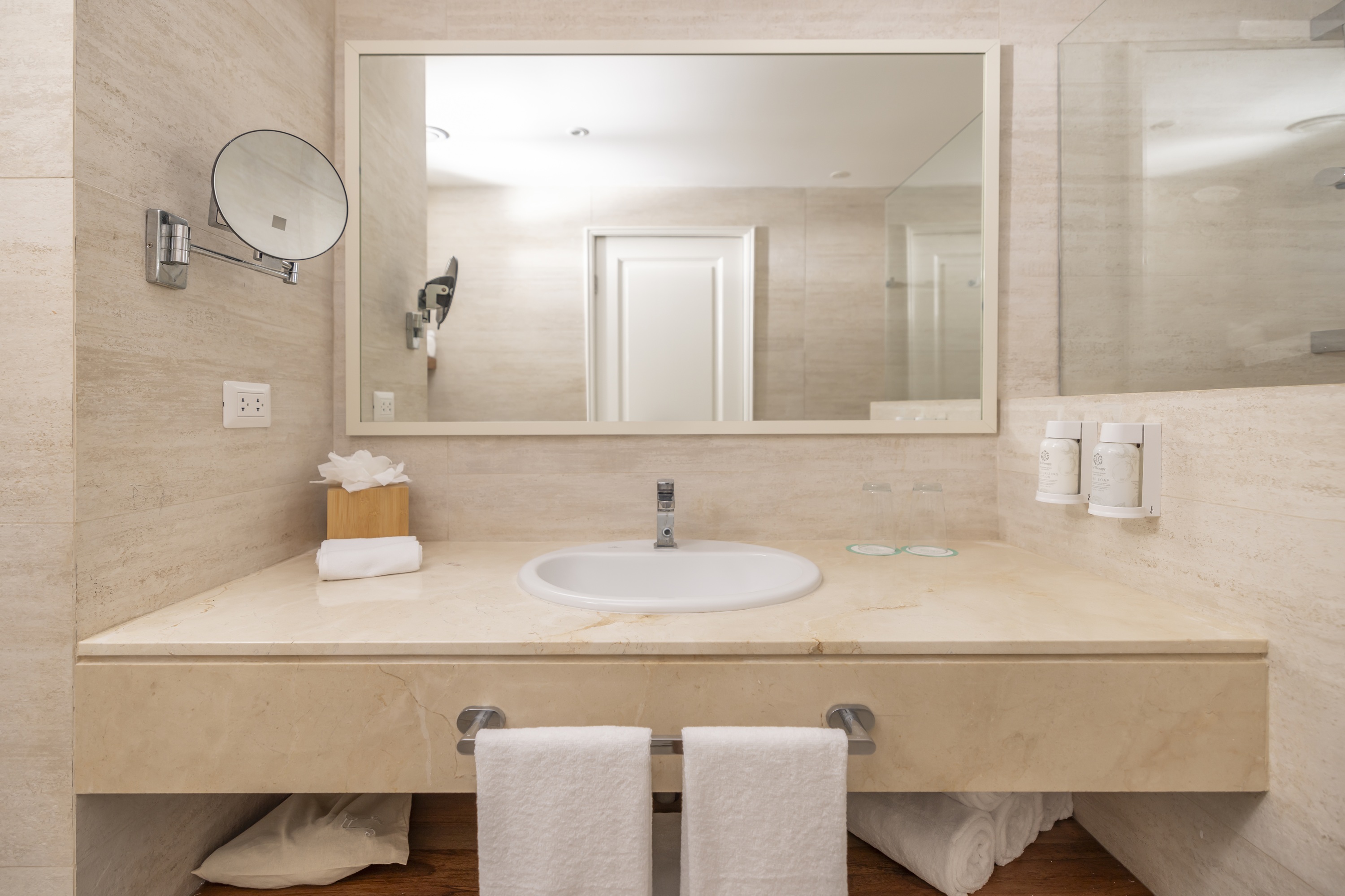 Junior Suite Pool View