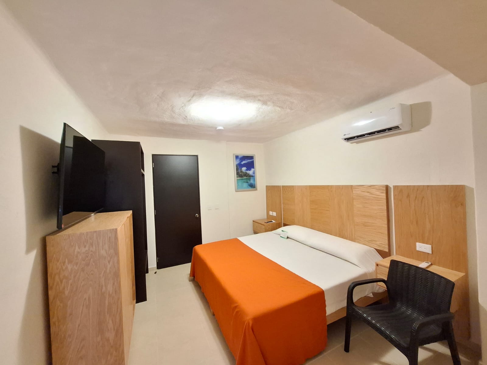 Family Room Capacity 5 Three Bedroom