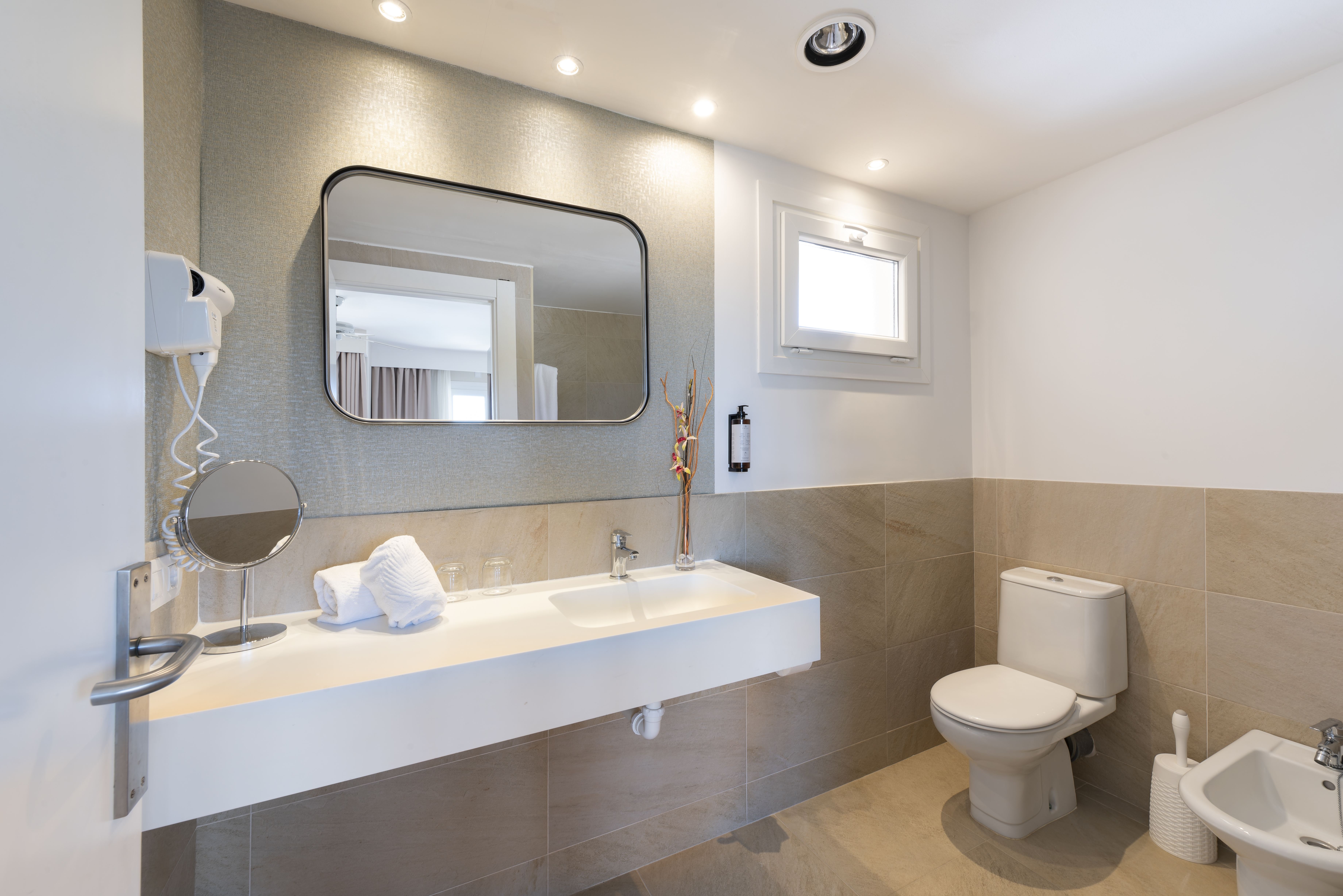 Double or Twin Standard