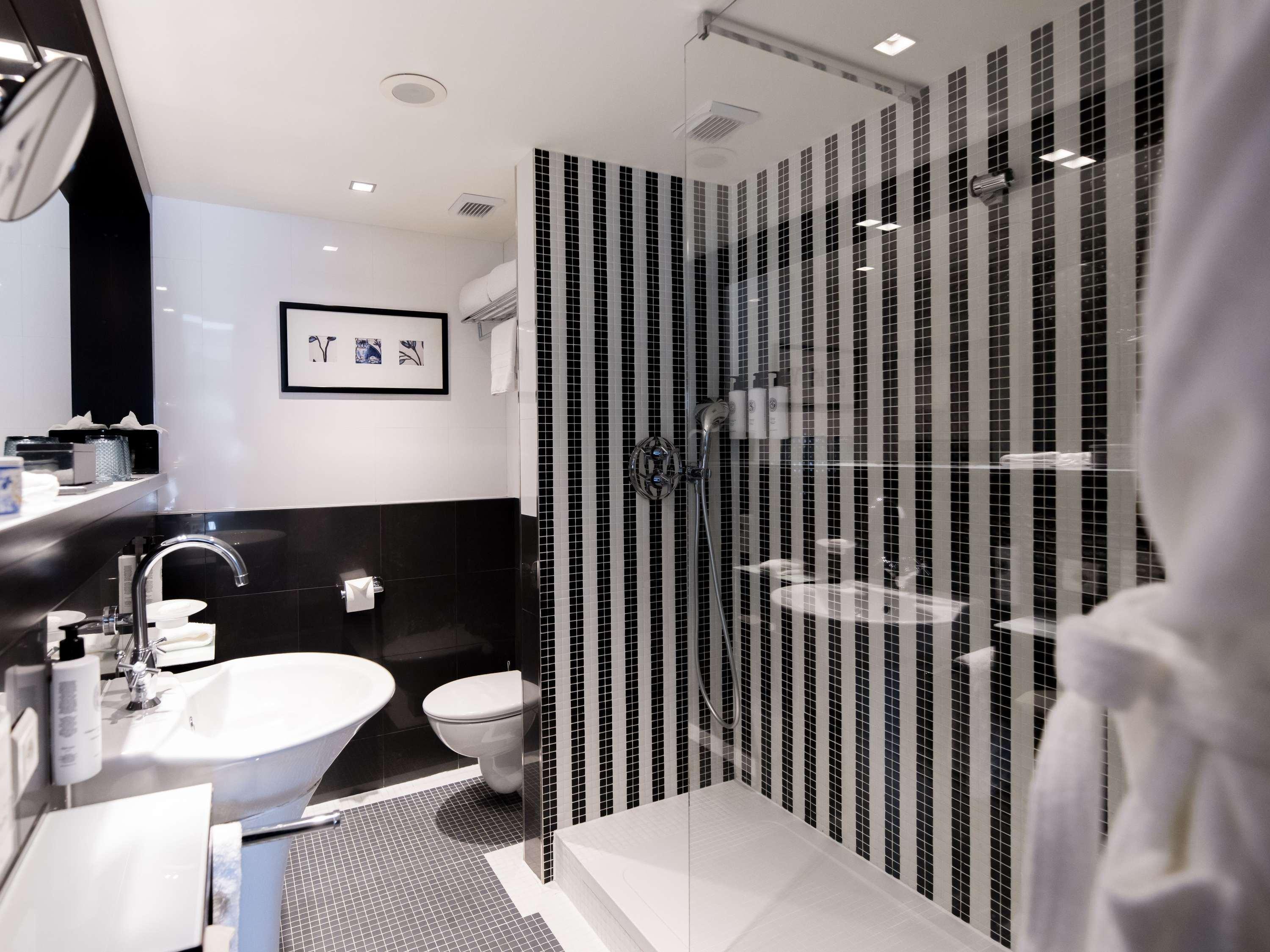 Junior Suite King Size Bed