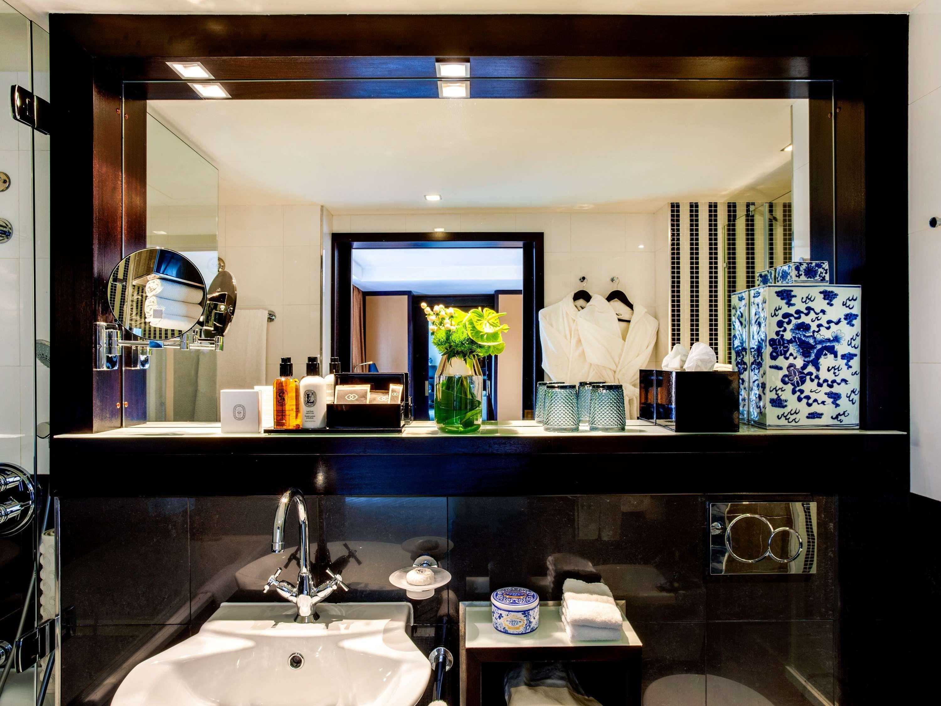 Junior Suite King Size Bed