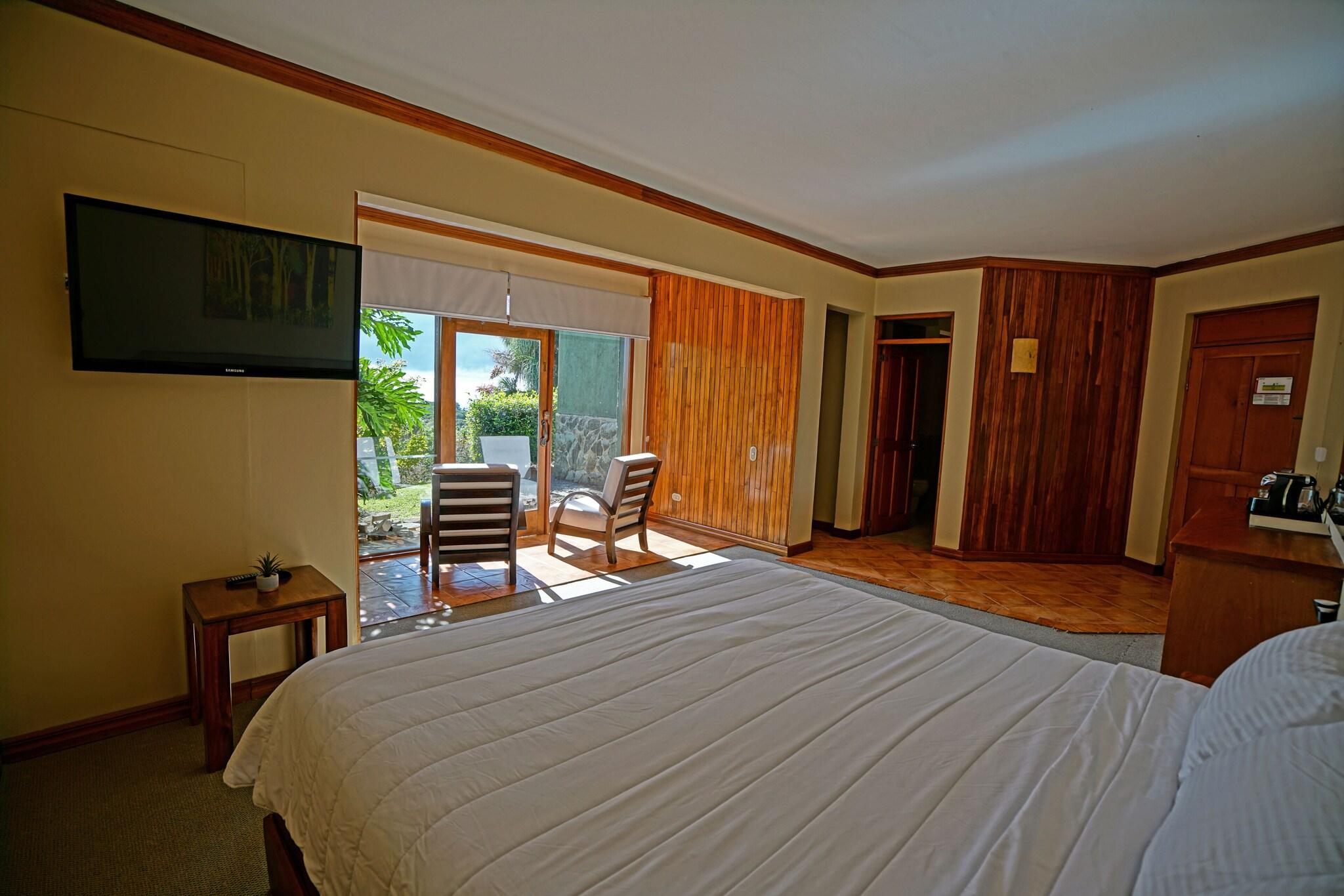 Junior Suite King Size Bed