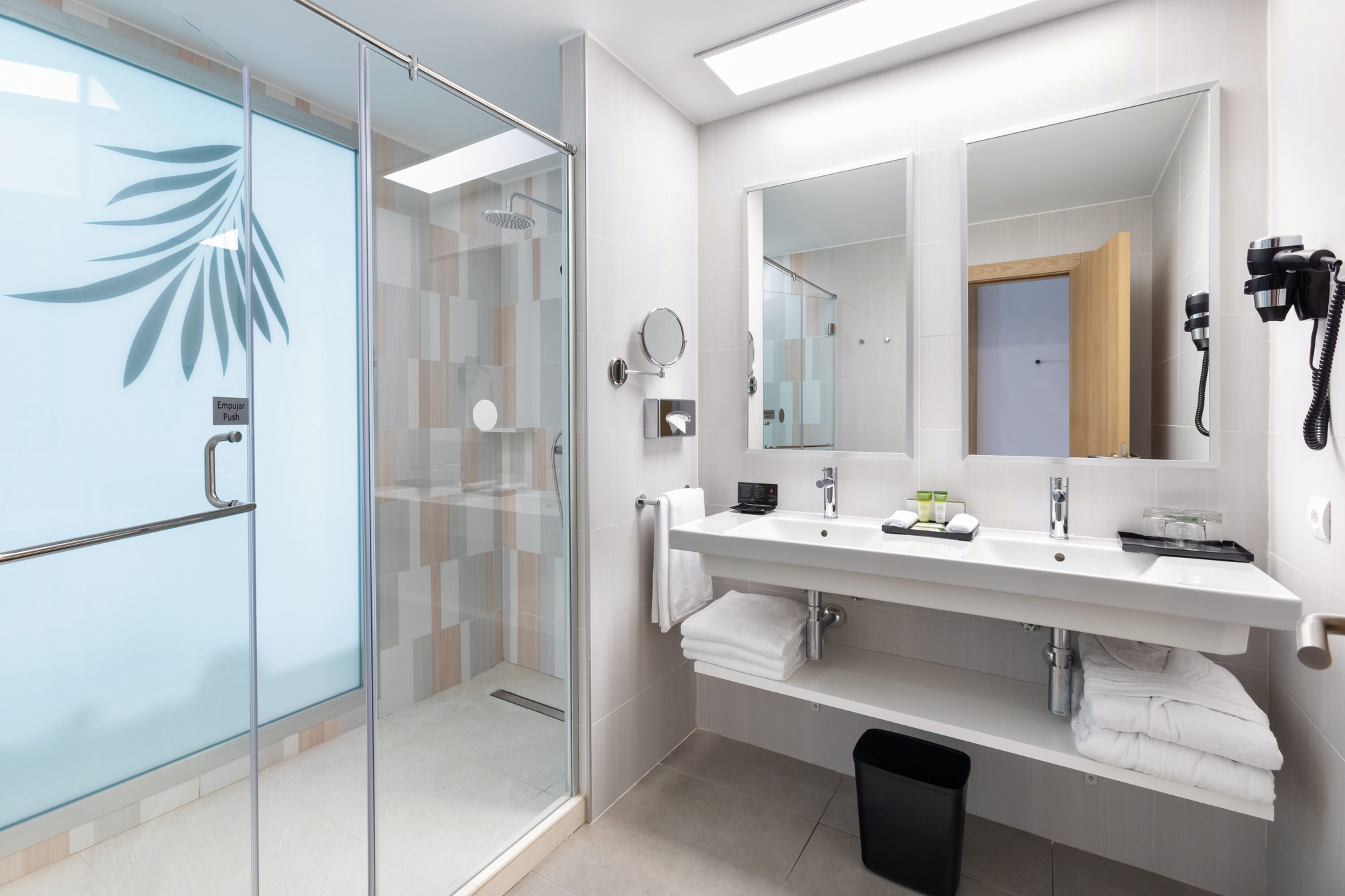 Double or Twin Garden View with Balcony